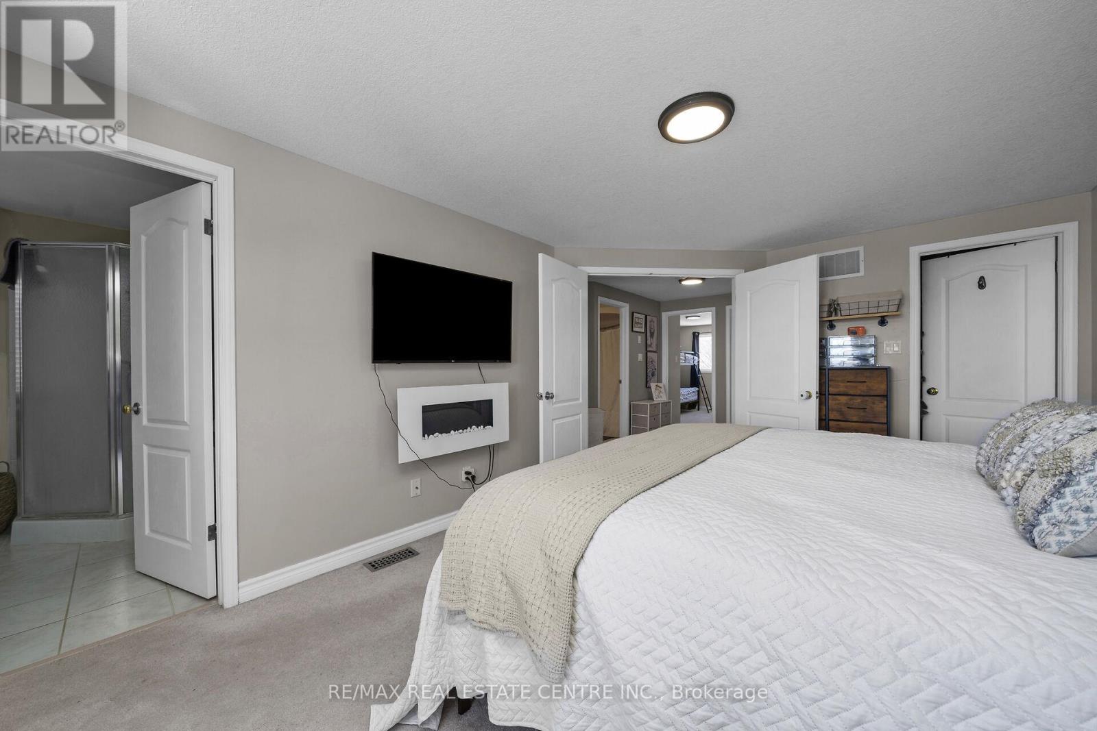 93 Benjamin Crescent, Orangeville, Ontario  L9W 5J3 - Photo 8 - W12841046