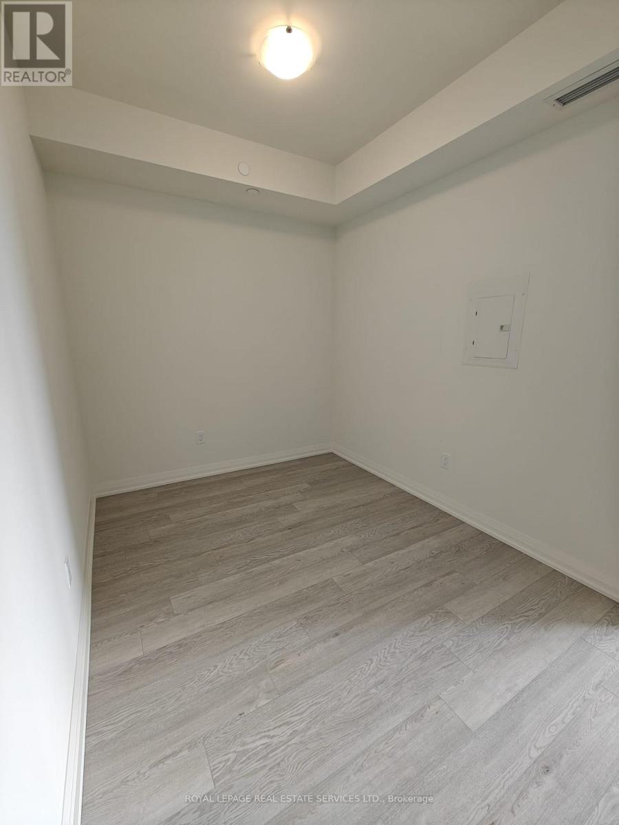 1106 - 1415 Dundas Street E, Oakville, Ontario  L6H 7V8 - Photo 13 - W12841064