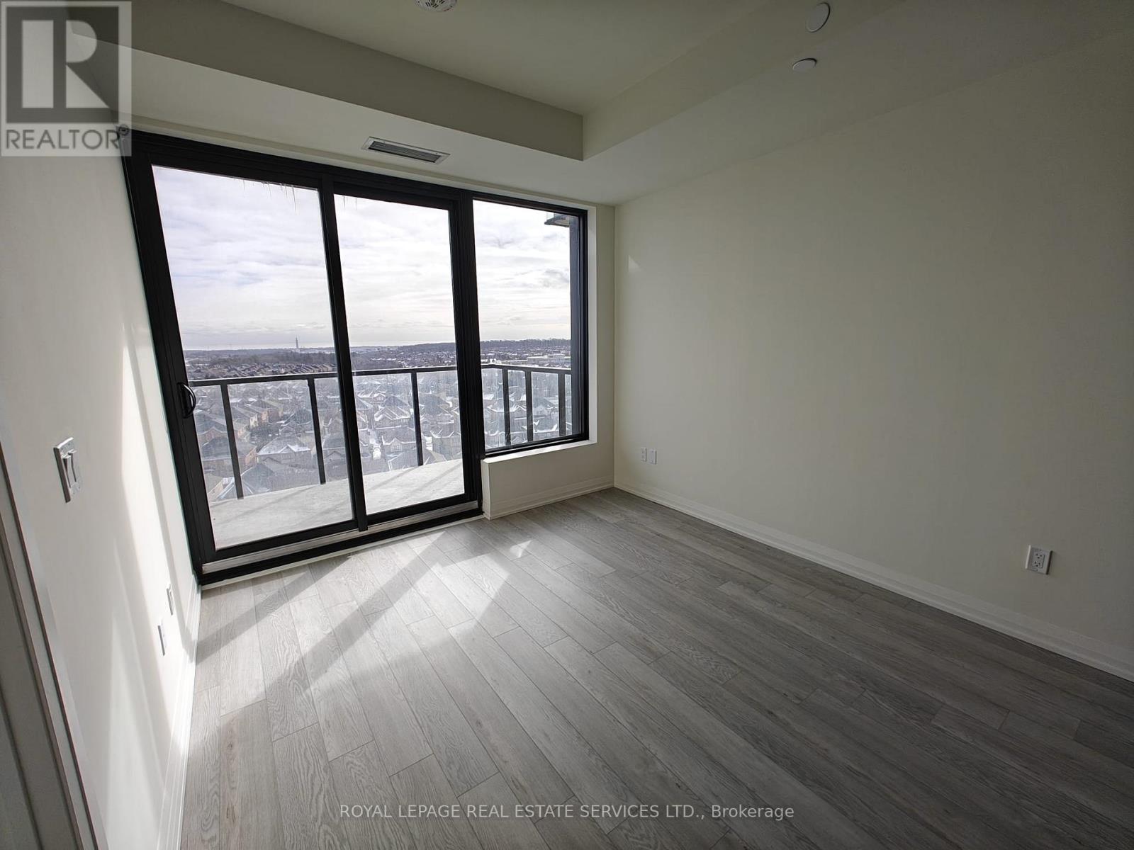 1106 - 1415 Dundas Street E, Oakville, Ontario  L6H 7V8 - Photo 7 - W12841064