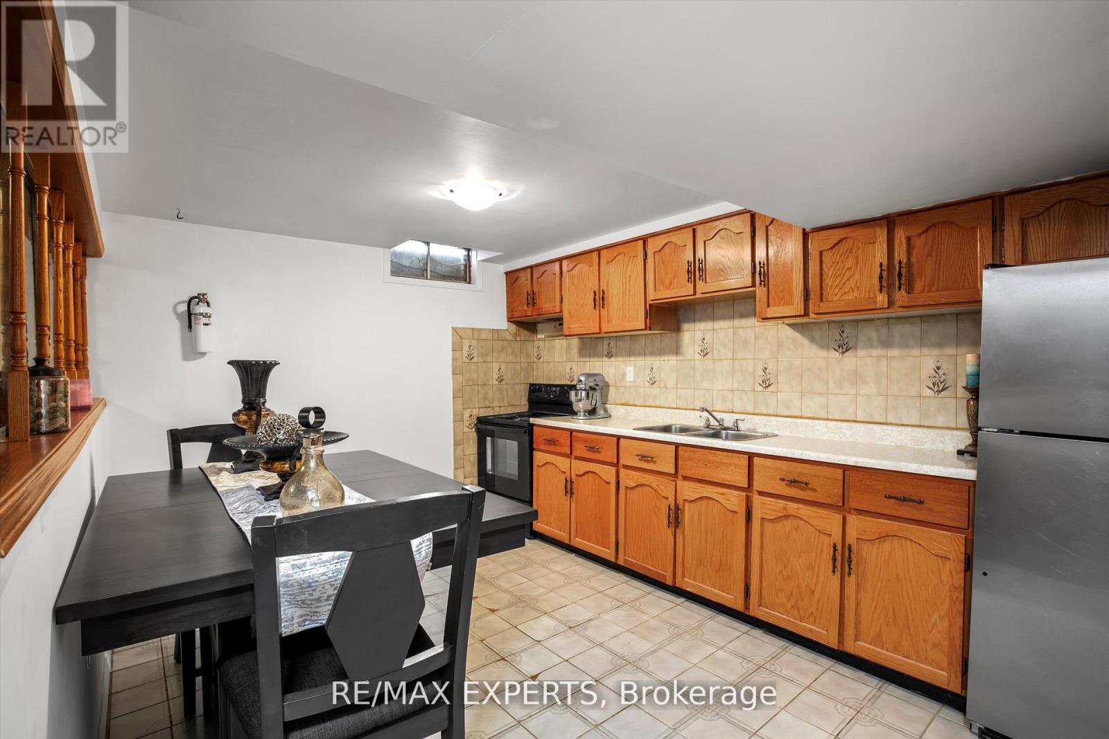 4 Martindale Crescent, Brampton, Ontario  L6X 2T9 - Photo 25 - W12841070