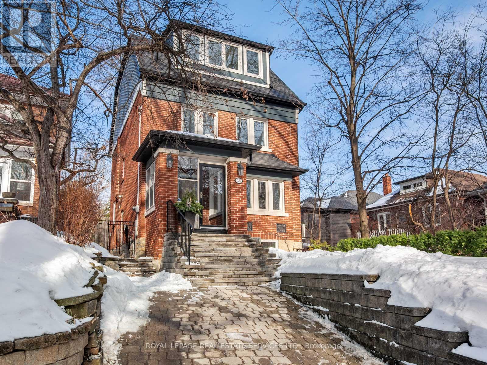 387 Kennedy Avenue, Toronto, Ontario  M6P 3C5 - Photo 2 - W12841080