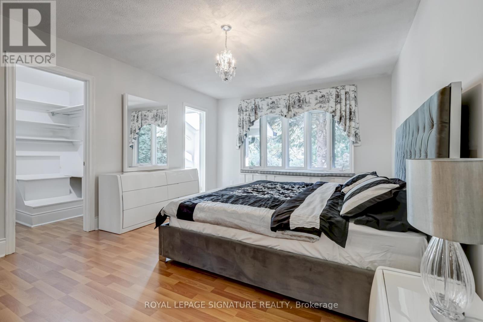 383 Maplehurst Avenue, Oakville, Ontario  L6L 4Y3 - Photo 14 - W12841092