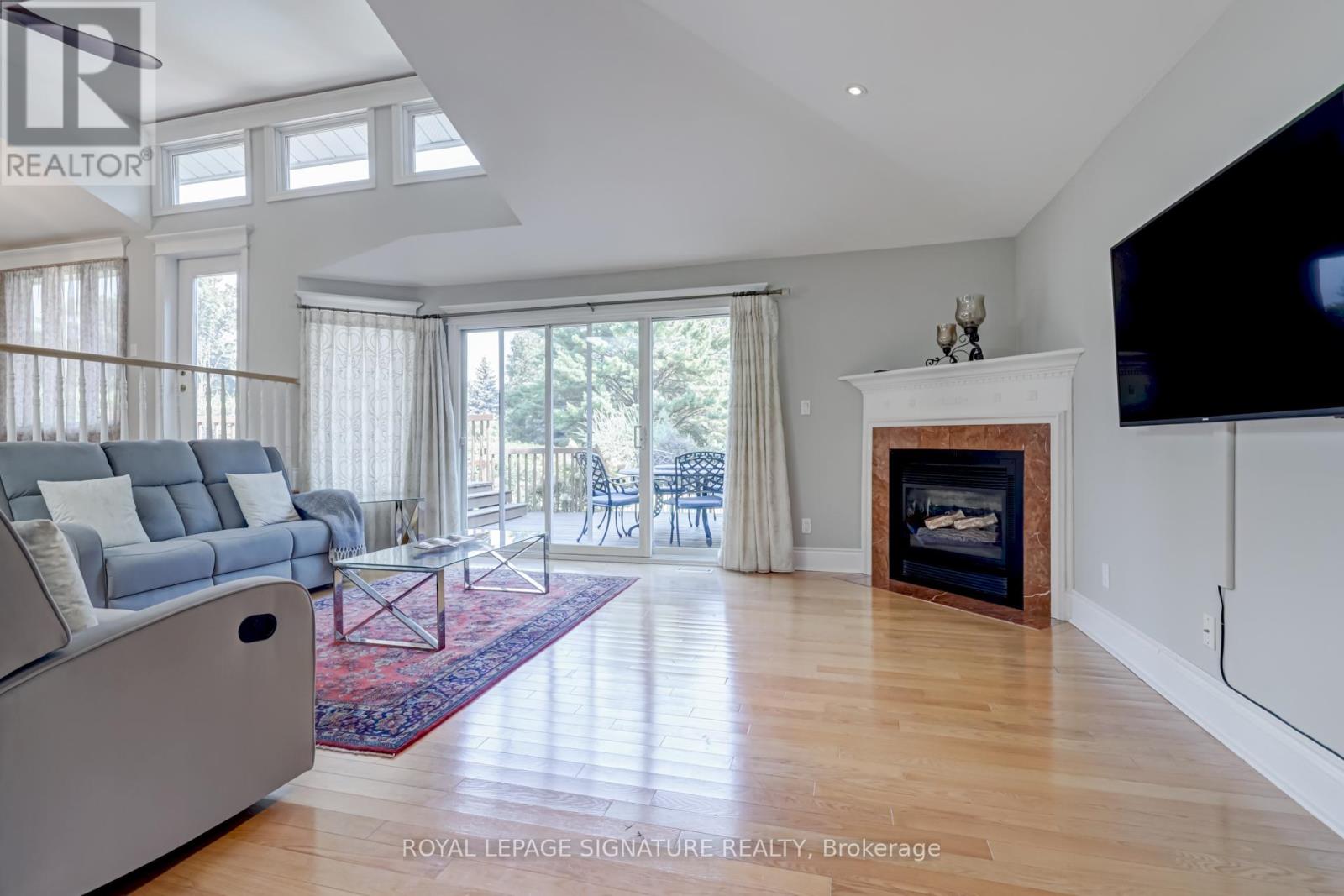 383 Maplehurst Avenue, Oakville, Ontario  L6L 4Y3 - Photo 19 - W12841092