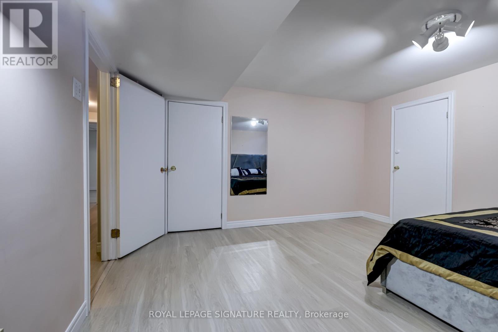 383 Maplehurst Avenue, Oakville, Ontario  L6L 4Y3 - Photo 23 - W12841092