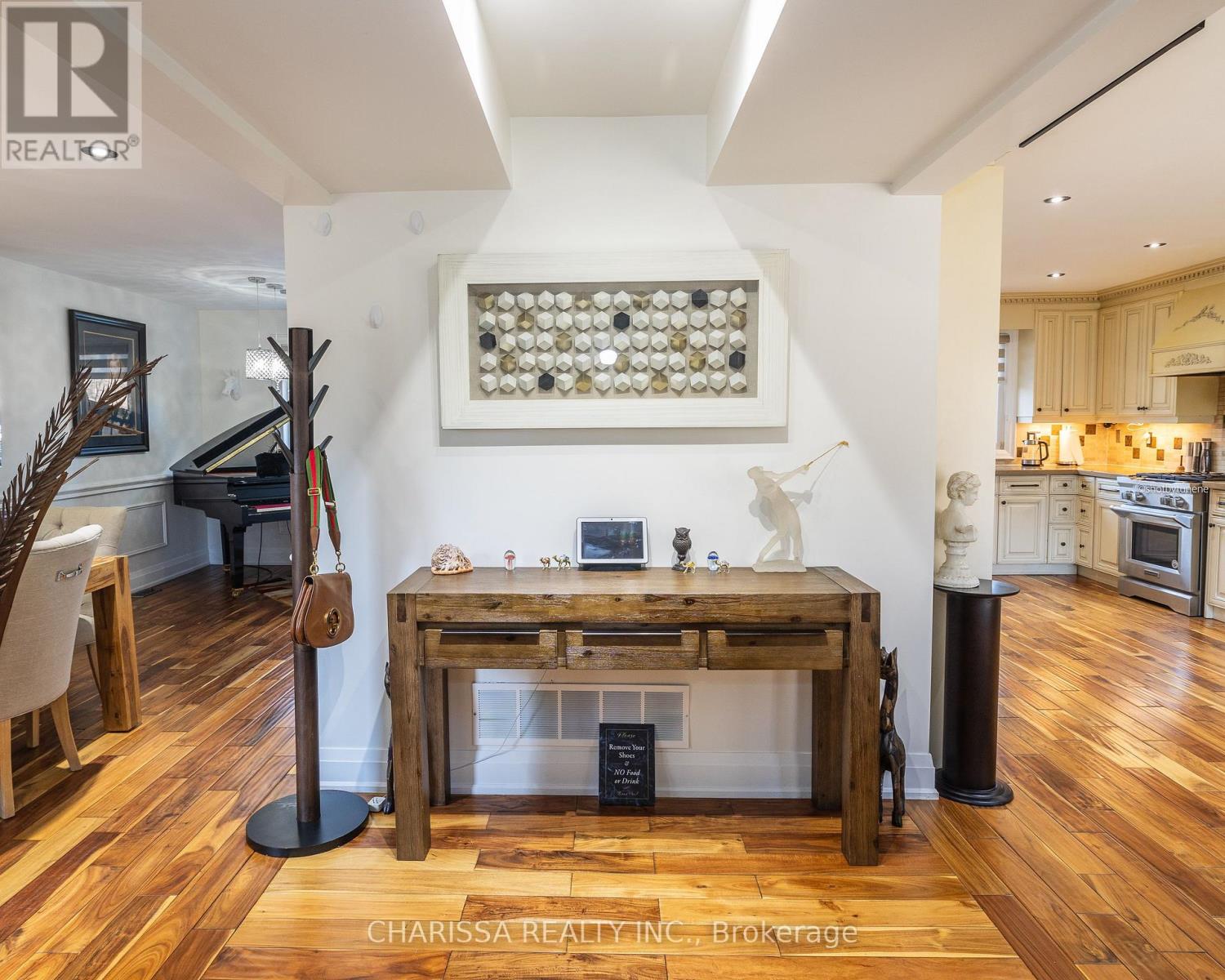 60 Belvedere Drive, Oakville, Ontario  L6L 4B6 - Photo 5 - W12841118