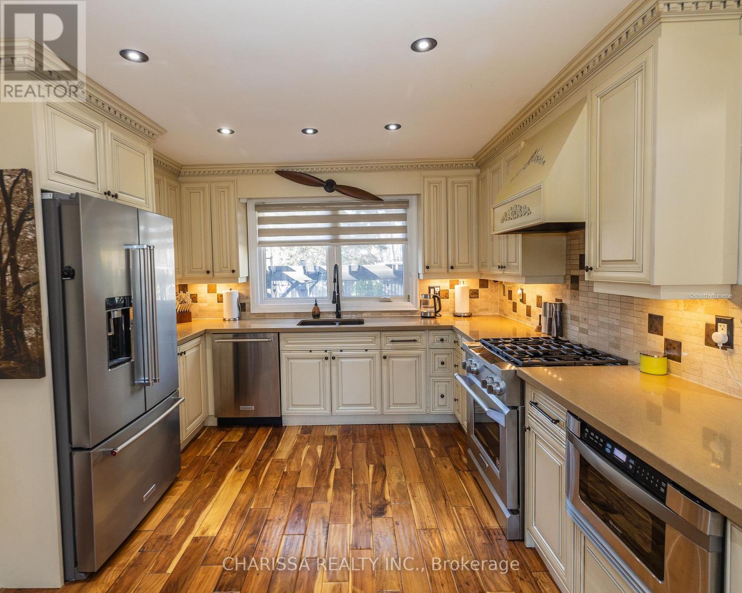 60 Belvedere Drive, Oakville, Ontario  L6L 4B6 - Photo 7 - W12841118