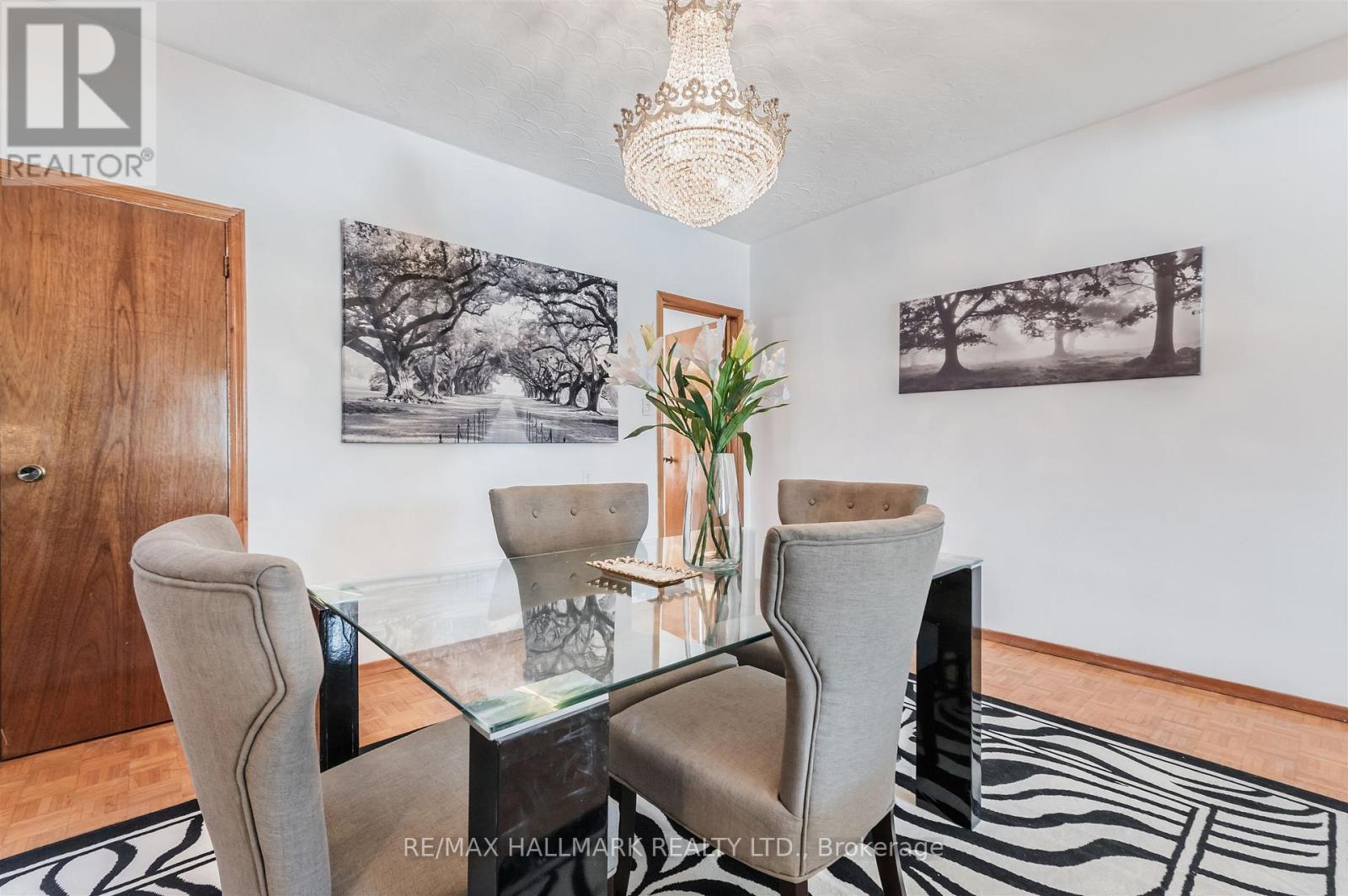 4 Irene Avenue, Toronto, Ontario  M6G 1M6 - Photo 14 - W12841124