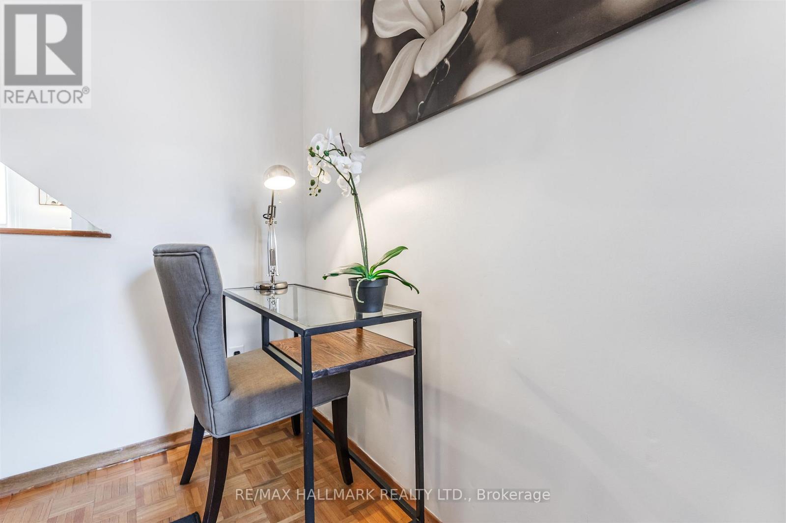 4 Irene Avenue, Toronto, Ontario  M6G 1M6 - Photo 18 - W12841124