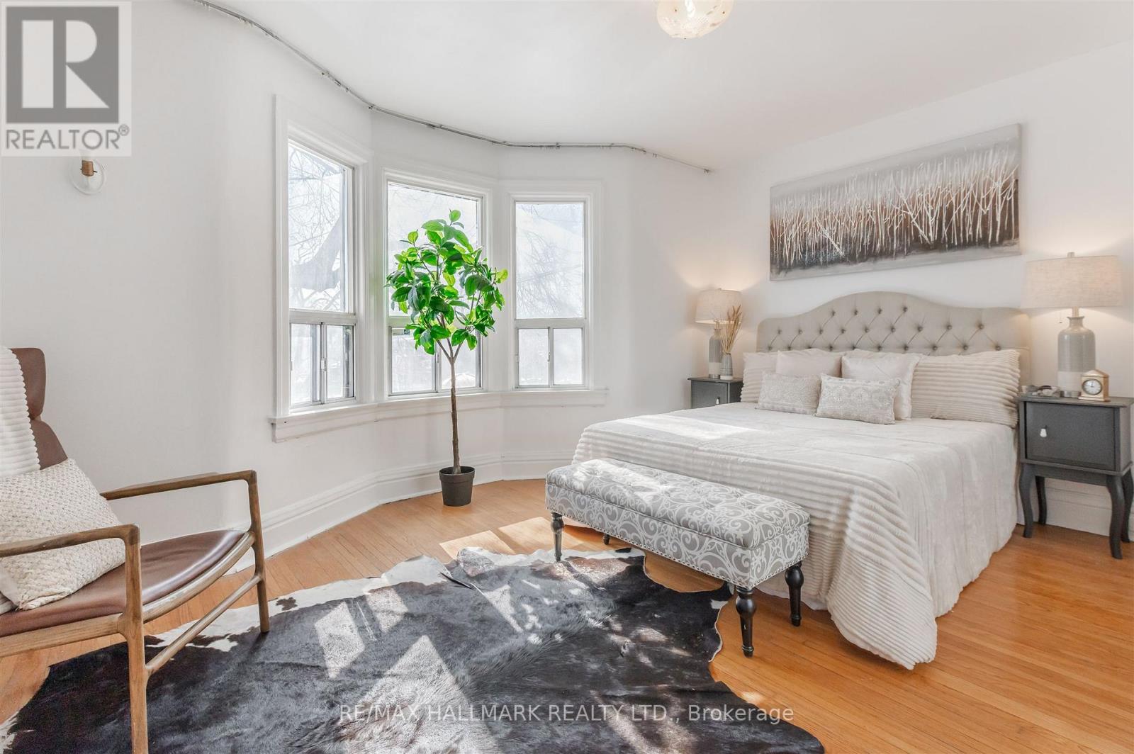 4 Irene Avenue, Toronto, Ontario  M6G 1M6 - Photo 25 - W12841124