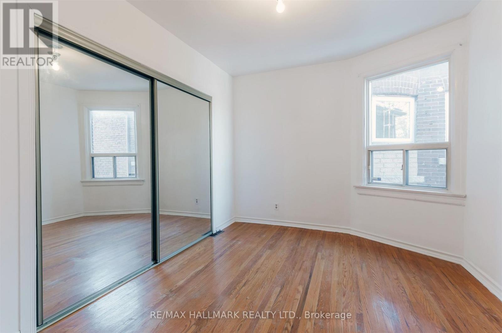 4 Irene Avenue, Toronto, Ontario  M6G 1M6 - Photo 30 - W12841124