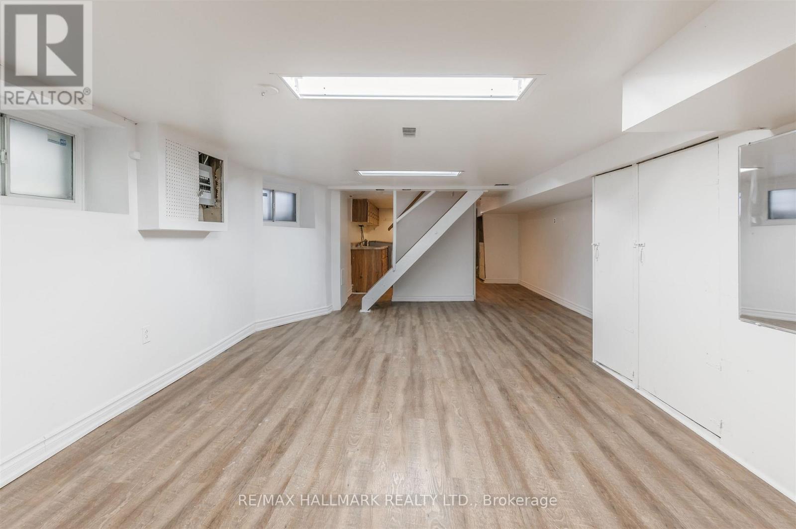 4 Irene Avenue, Toronto, Ontario  M6G 1M6 - Photo 36 - W12841124