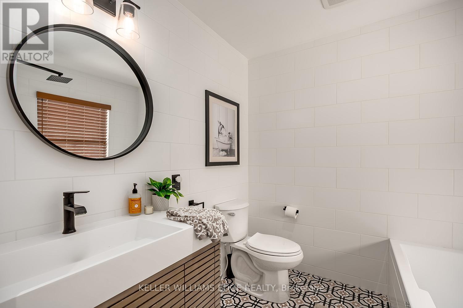 500 Burlington Avenue, Burlington, Ontario  L7S 1R8 - Photo 32 - W12841156