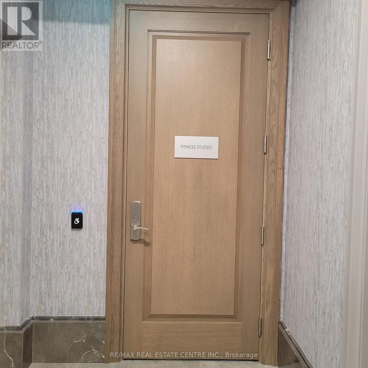 1801 - 30 Elm Drive W, Mississauga, Ontario  L5B 0N6 - Photo 15 - W12841188