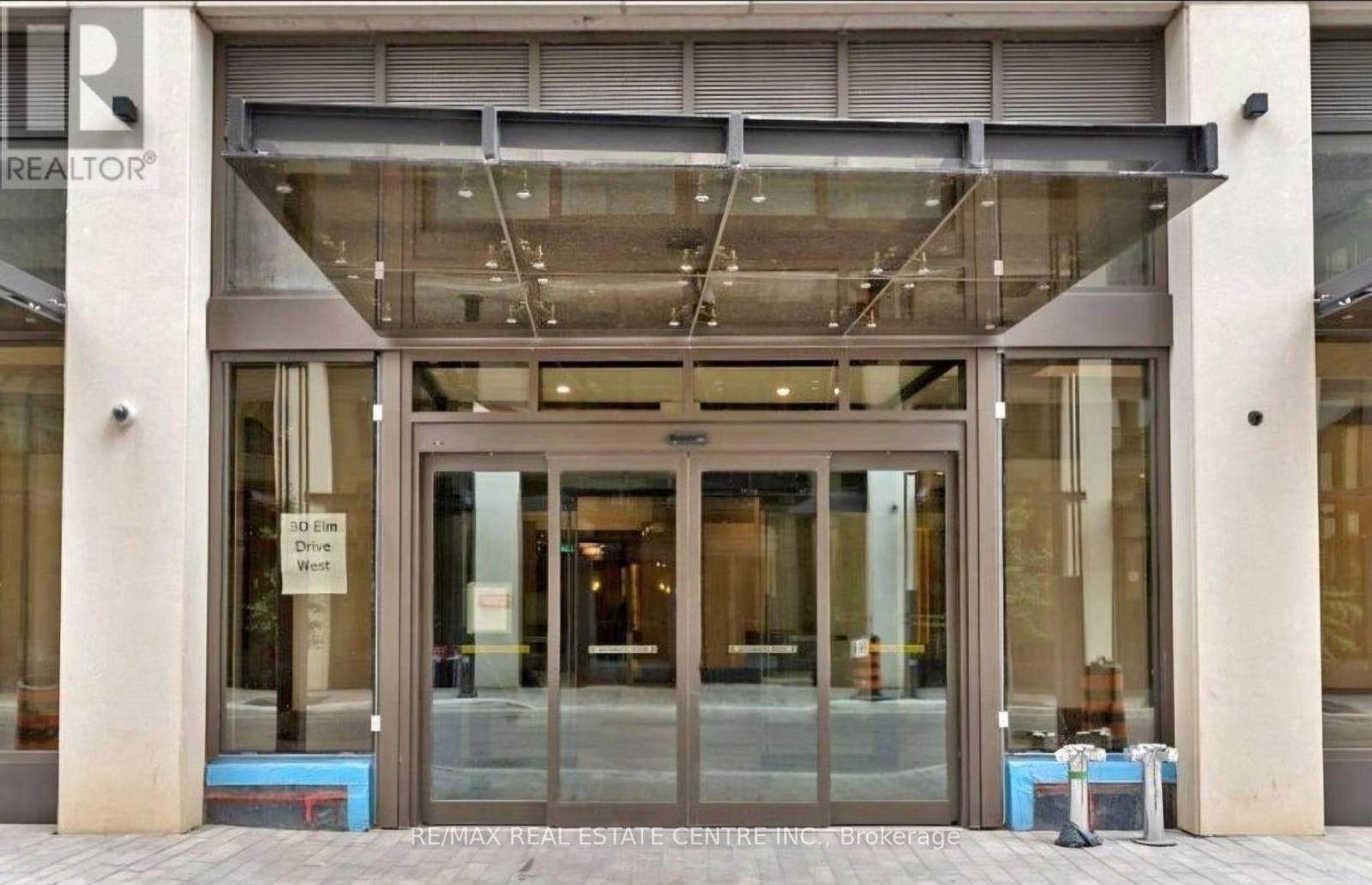 1801 - 30 Elm Drive W, Mississauga, Ontario  L5B 0N6 - Photo 2 - W12841188