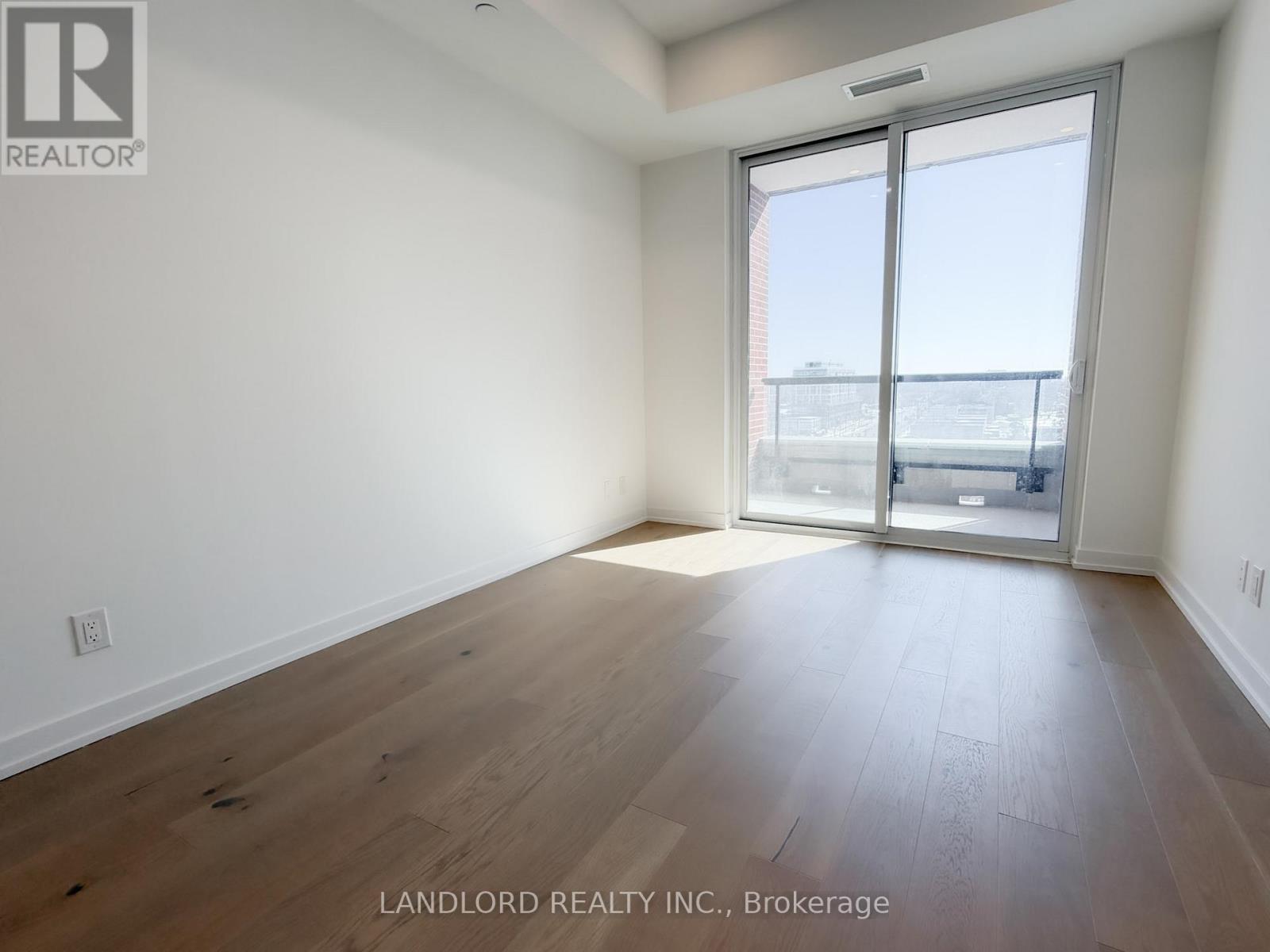 1207 - 3100 Keele Street, Toronto, Ontario  M3M 0E1 - Photo 10 - W12841222