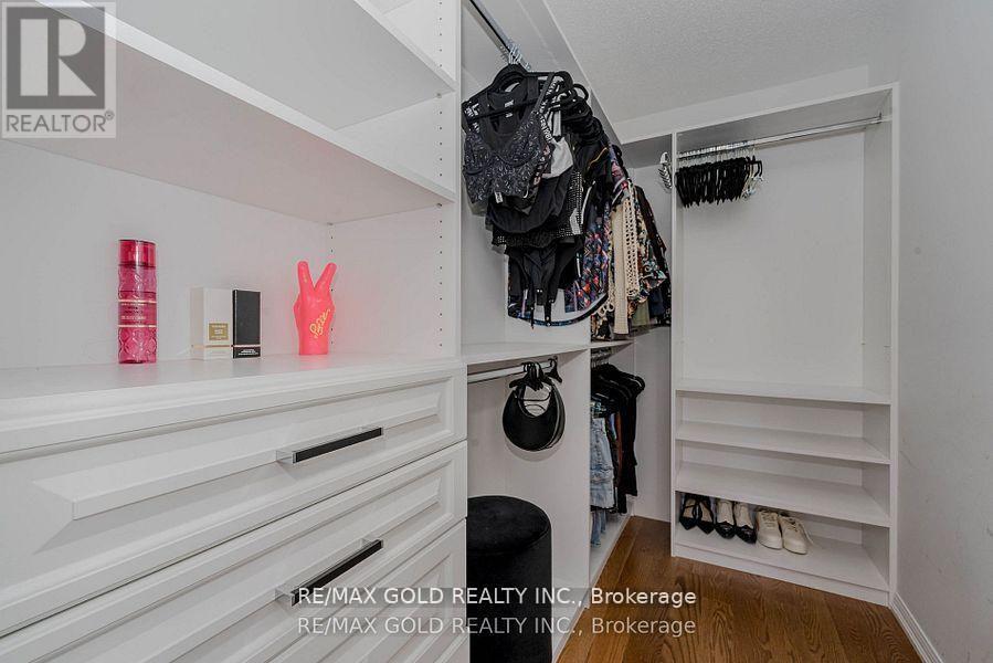 28 Crocker Drive, Brampton, Ontario  L6P 1M8 - Photo 24 - W12841240