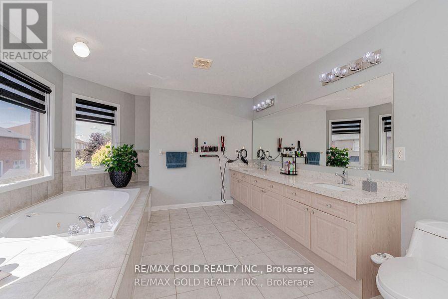 28 Crocker Drive, Brampton, Ontario  L6P 1M8 - Photo 29 - W12841240