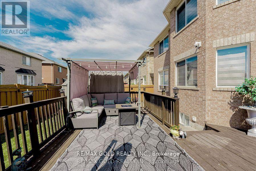 28 Crocker Drive, Brampton, Ontario  L6P 1M8 - Photo 33 - W12841240