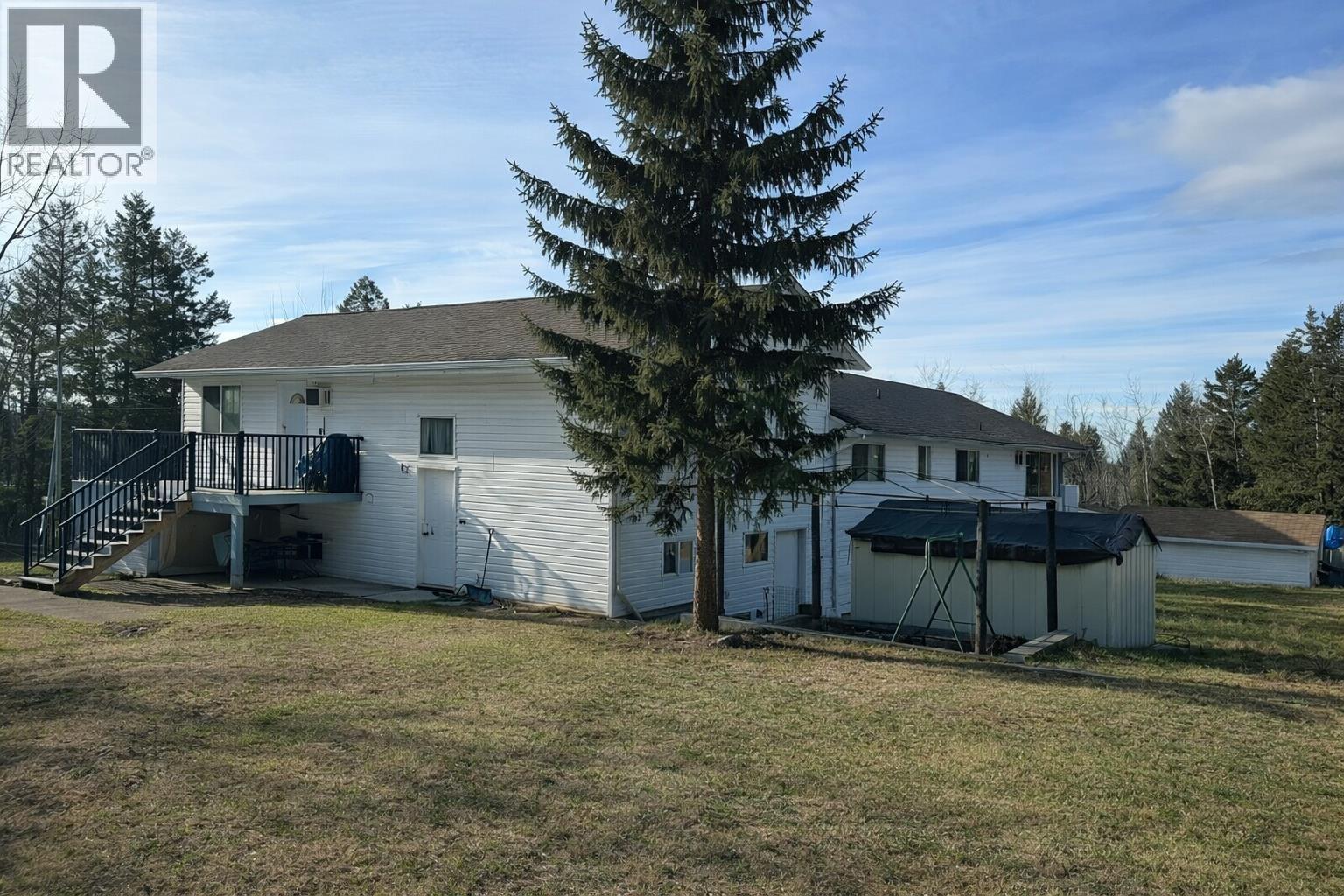 4765 Telqua Drive, 108 Mile Ranch, British Columbia  V0K 2Z0 - Photo 3 - R3095011