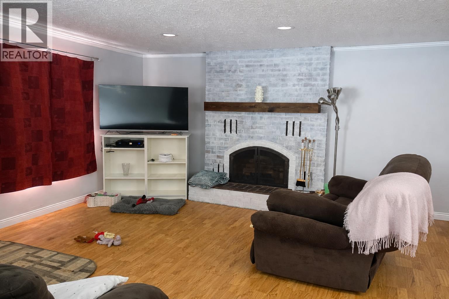 4765 Telqua Drive, 108 Mile Ranch, British Columbia  V0K 2Z0 - Photo 8 - R3095011