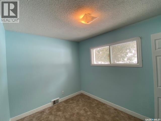 71 Elizabeth Avenue, Yorkton, Saskatchewan  S3N 2E1 - Photo 18 - SK029636