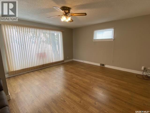 71 Elizabeth Avenue, Yorkton, Saskatchewan  S3N 2E1 - Photo 9 - SK029636