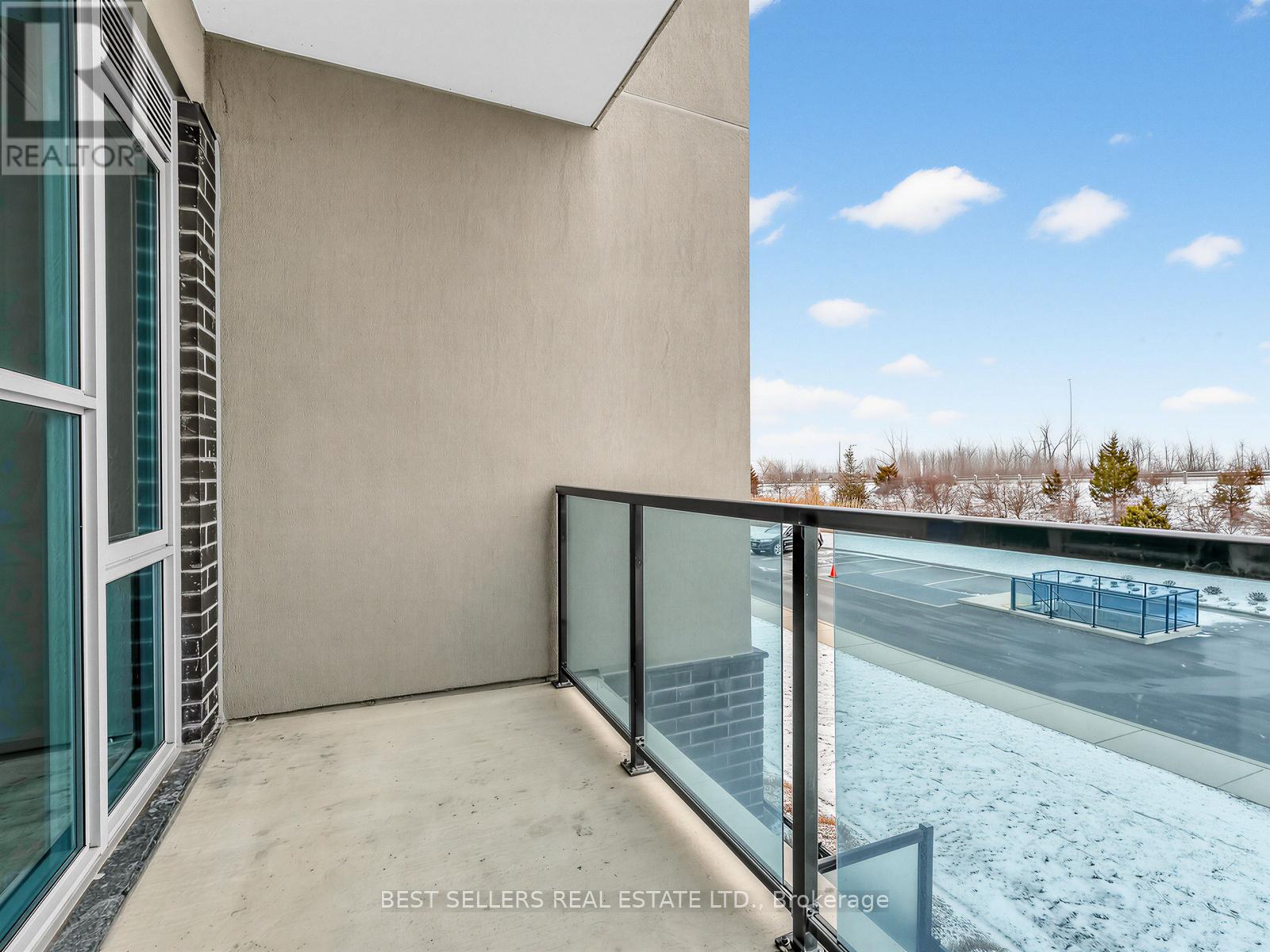 220 - 16 Concord Place, Grimsby, Ontario  L3M 0J1 - Photo 27 - X12841142