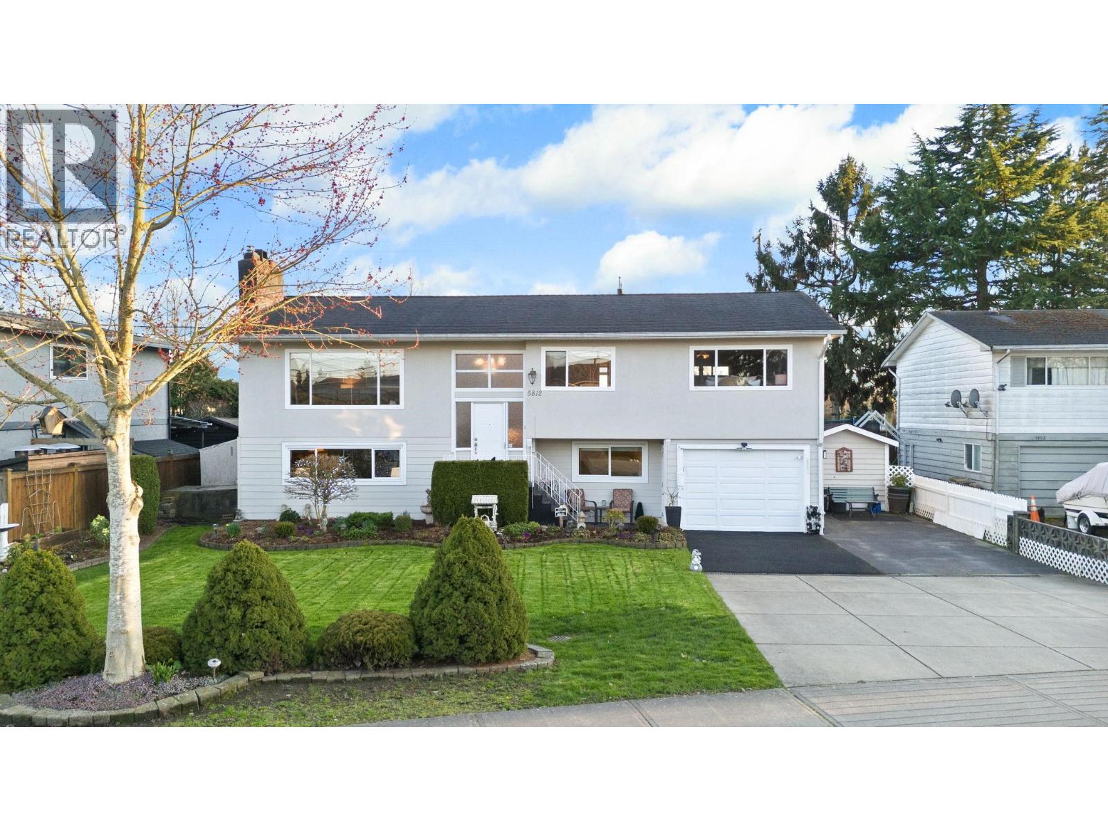 5812 48A AVENUE, Delta, British Columbia