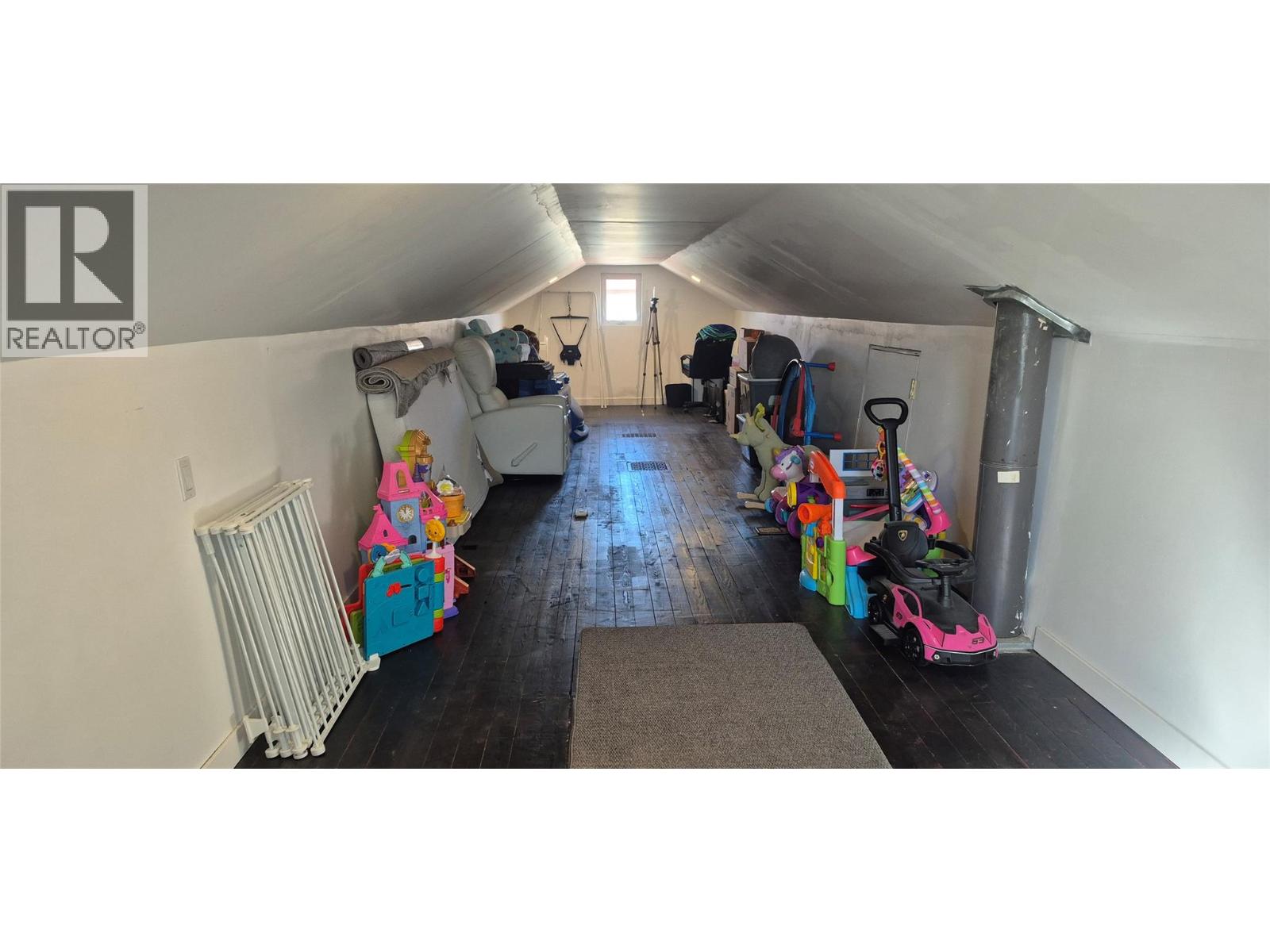 206 6th Avenue S, Cranbrook, British Columbia  V1C 2H6 - Photo 22 - 10377834