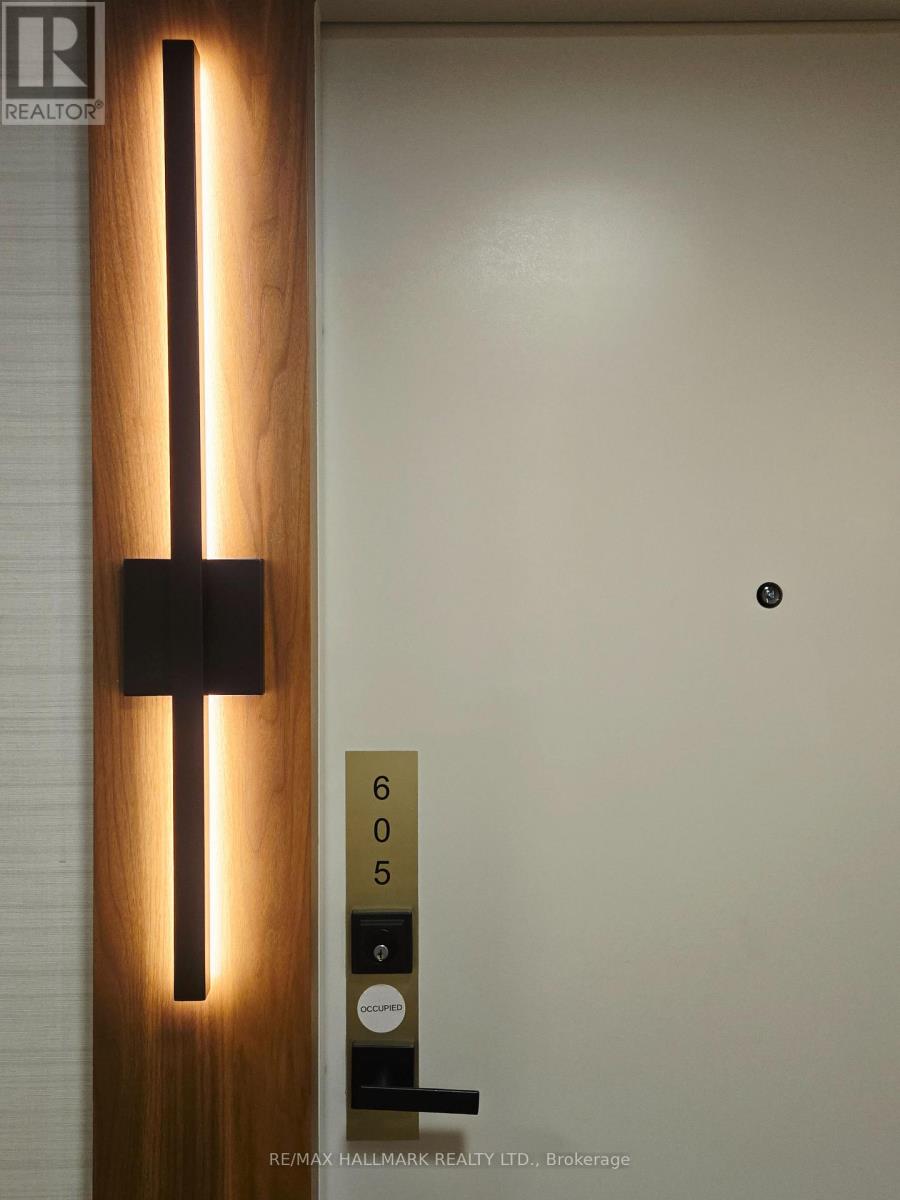 605 - 327 King Street W, Toronto, Ontario  M5V 0W7 - Photo 3 - C12836350