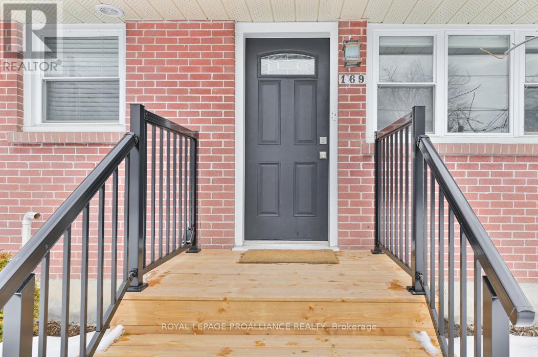 169 Wright Avenue, Belleville, Ontario  K8P 4E7 - Photo 3 - X12838612