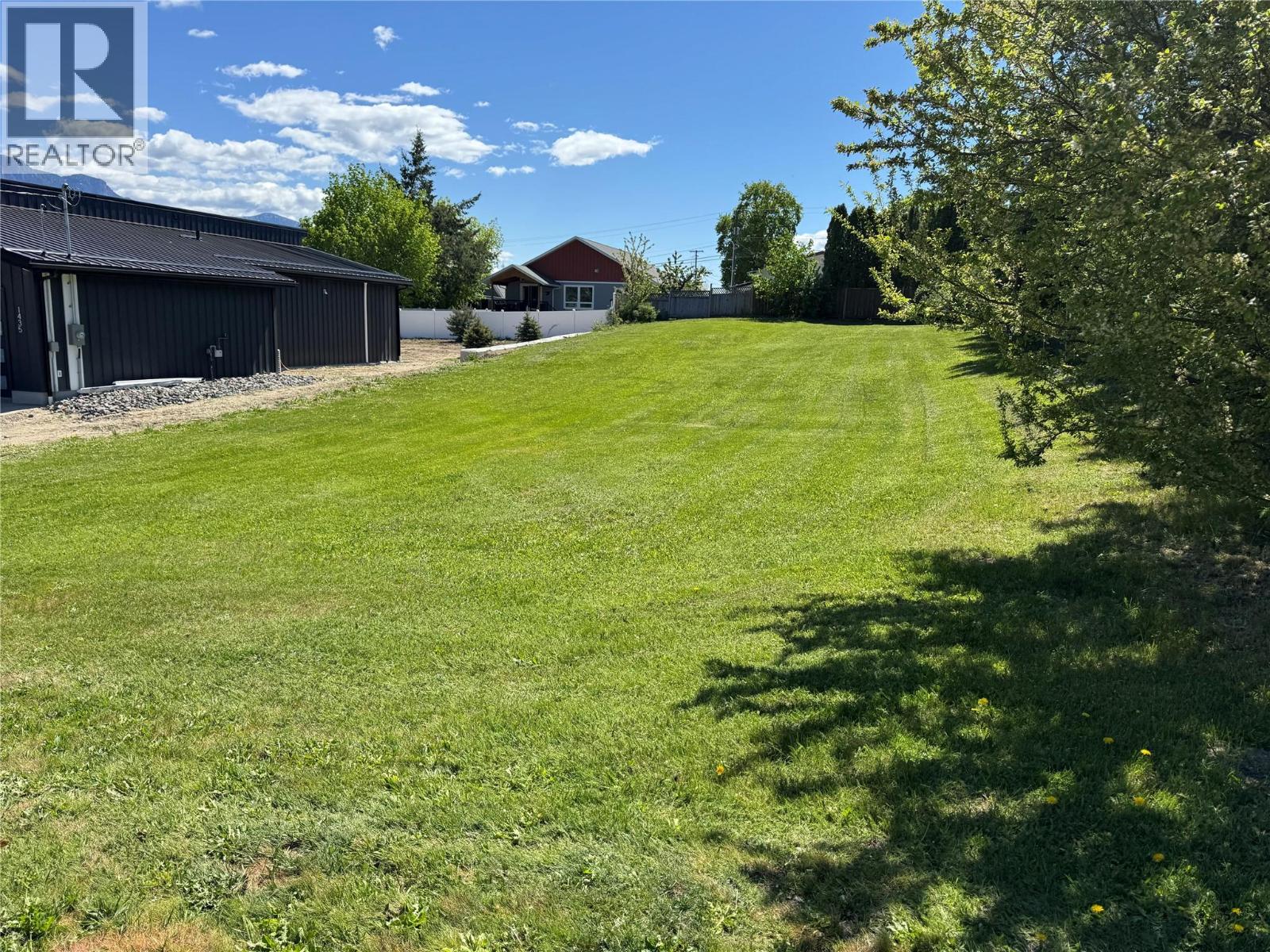 1429 Alder Street, Creston, British Columbia  V0B 1G4 - Photo 3 - 10377894