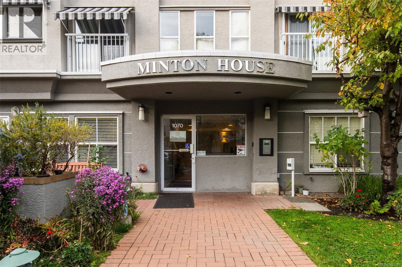 308 1070 Southgate St, Victoria, British Columbia  V8V 2Z2 - Photo 2 - 1022780