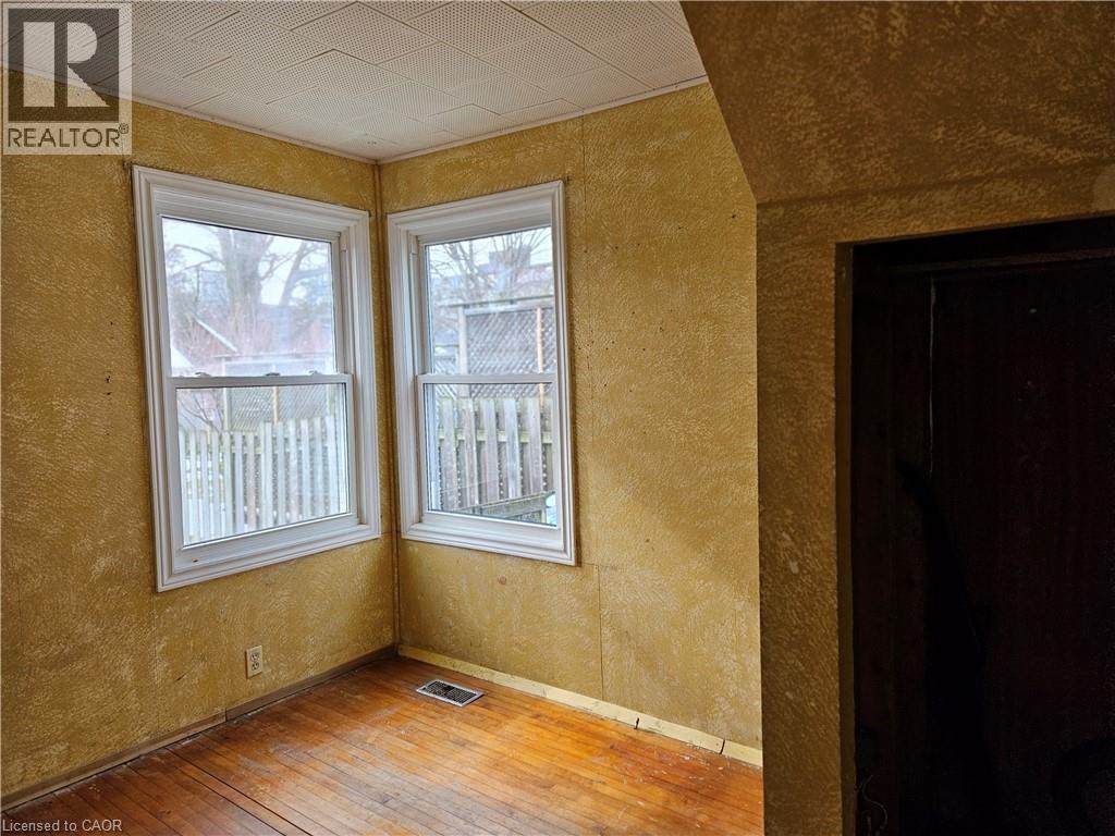 27 Hunter Street, Dundas, Ontario  L9H 1E5 - Photo 12 - 40807717