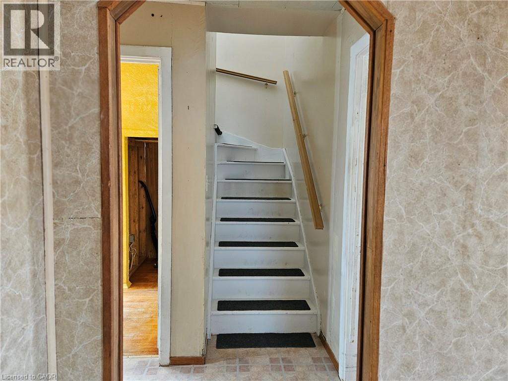 27 Hunter Street, Dundas, Ontario  L9H 1E5 - Photo 14 - 40807717