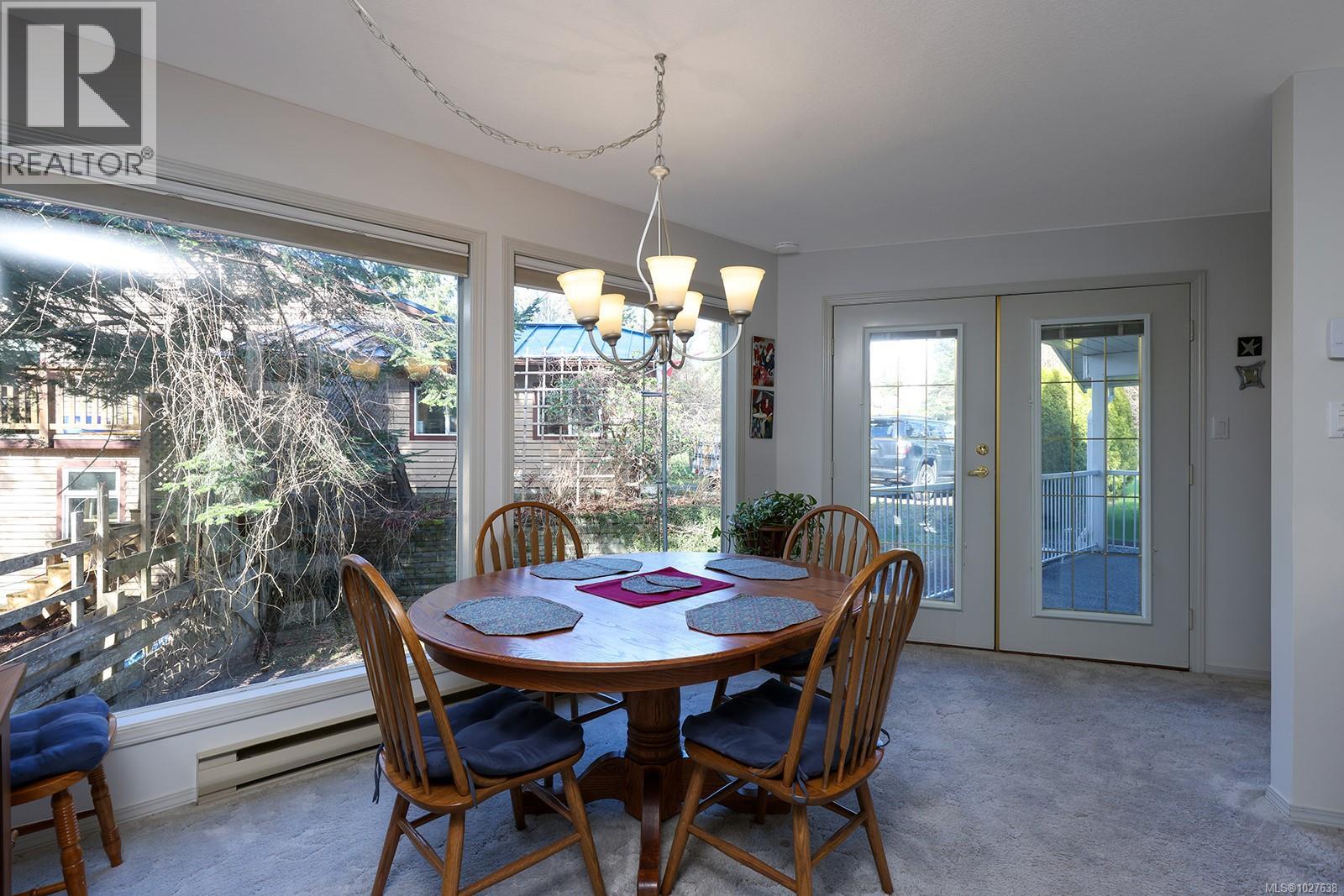 609 Totem Cres, Comox, British Columbia  V9M 3J8 - Photo 9 - 1027638