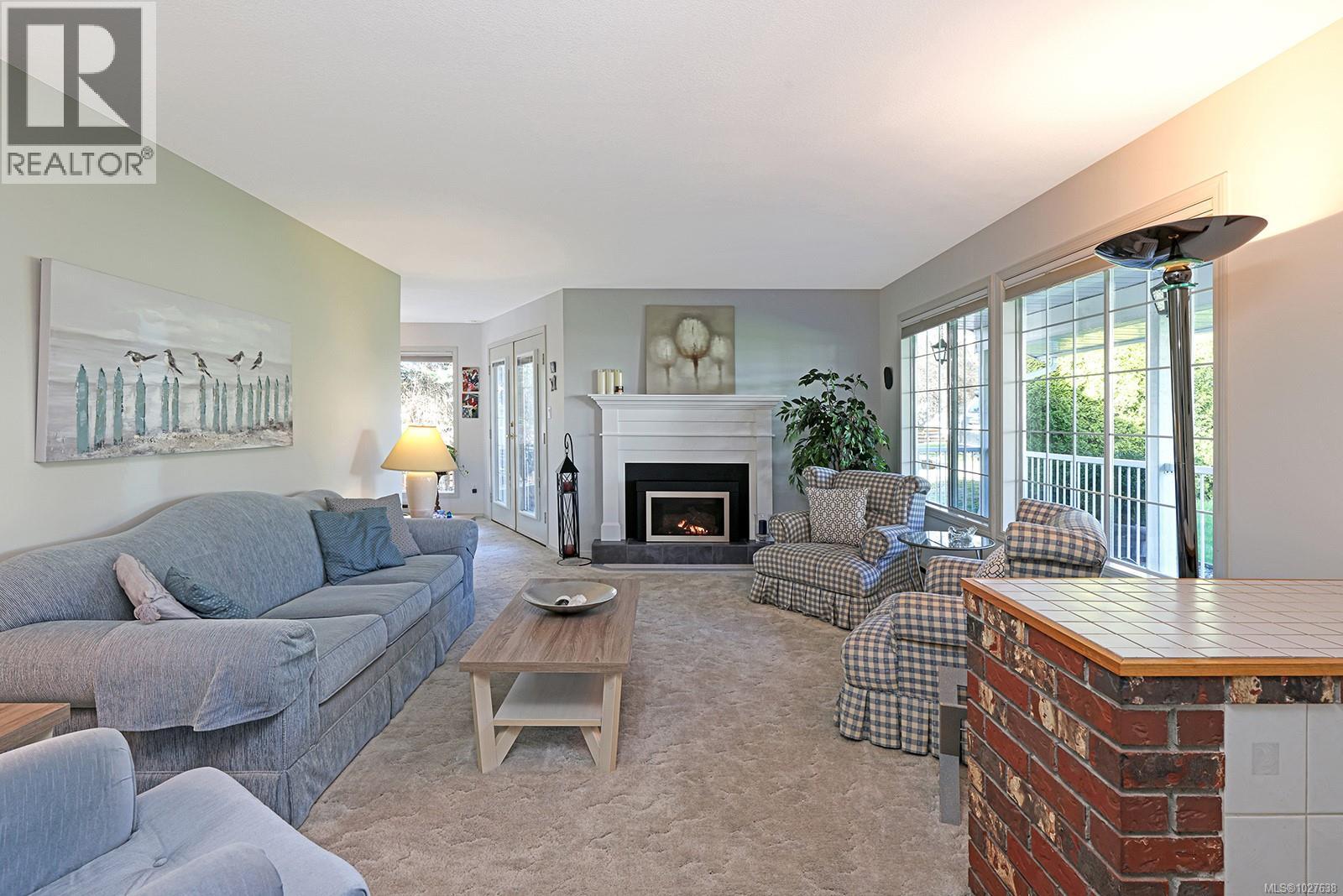 609 Totem Cres, Comox, British Columbia  V9M 3J8 - Photo 6 - 1027638