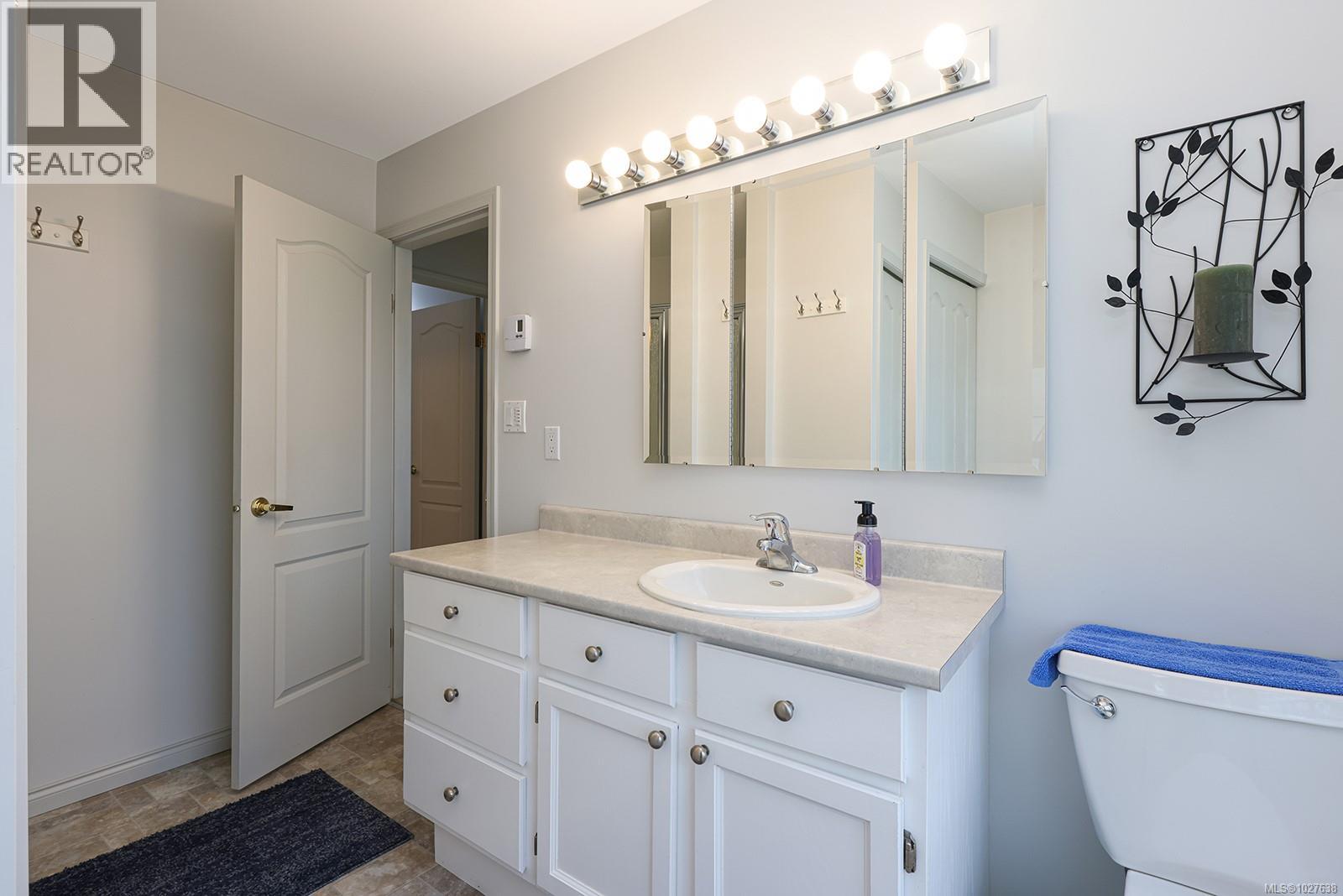 609 Totem Cres, Comox, British Columbia  V9M 3J8 - Photo 21 - 1027638