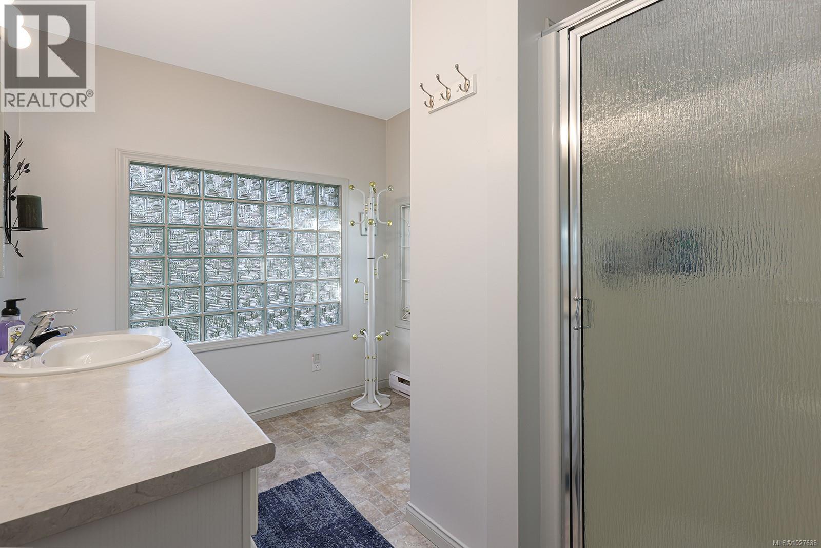 609 Totem Cres, Comox, British Columbia  V9M 3J8 - Photo 20 - 1027638