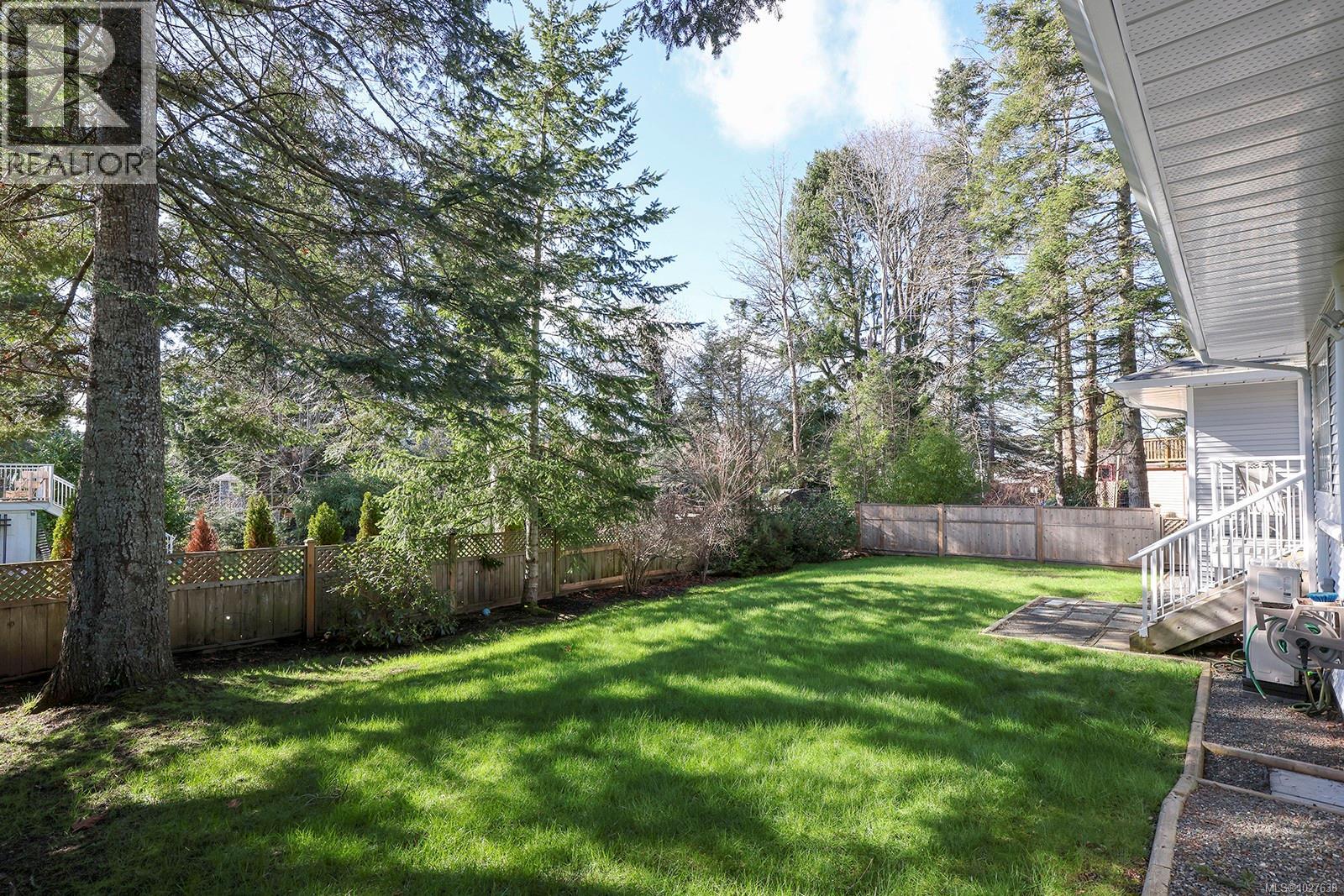 609 Totem Cres, Comox, British Columbia  V9M 3J8 - Photo 32 - 1027638