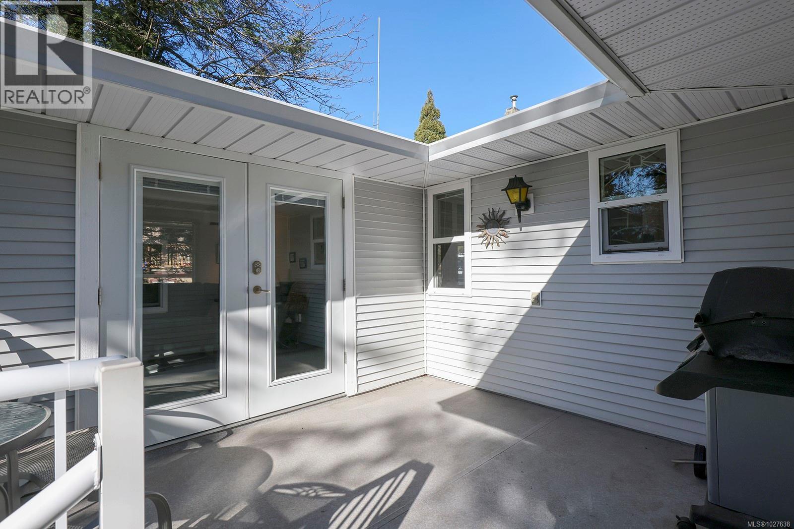 609 Totem Cres, Comox, British Columbia  V9M 3J8 - Photo 4 - 1027638