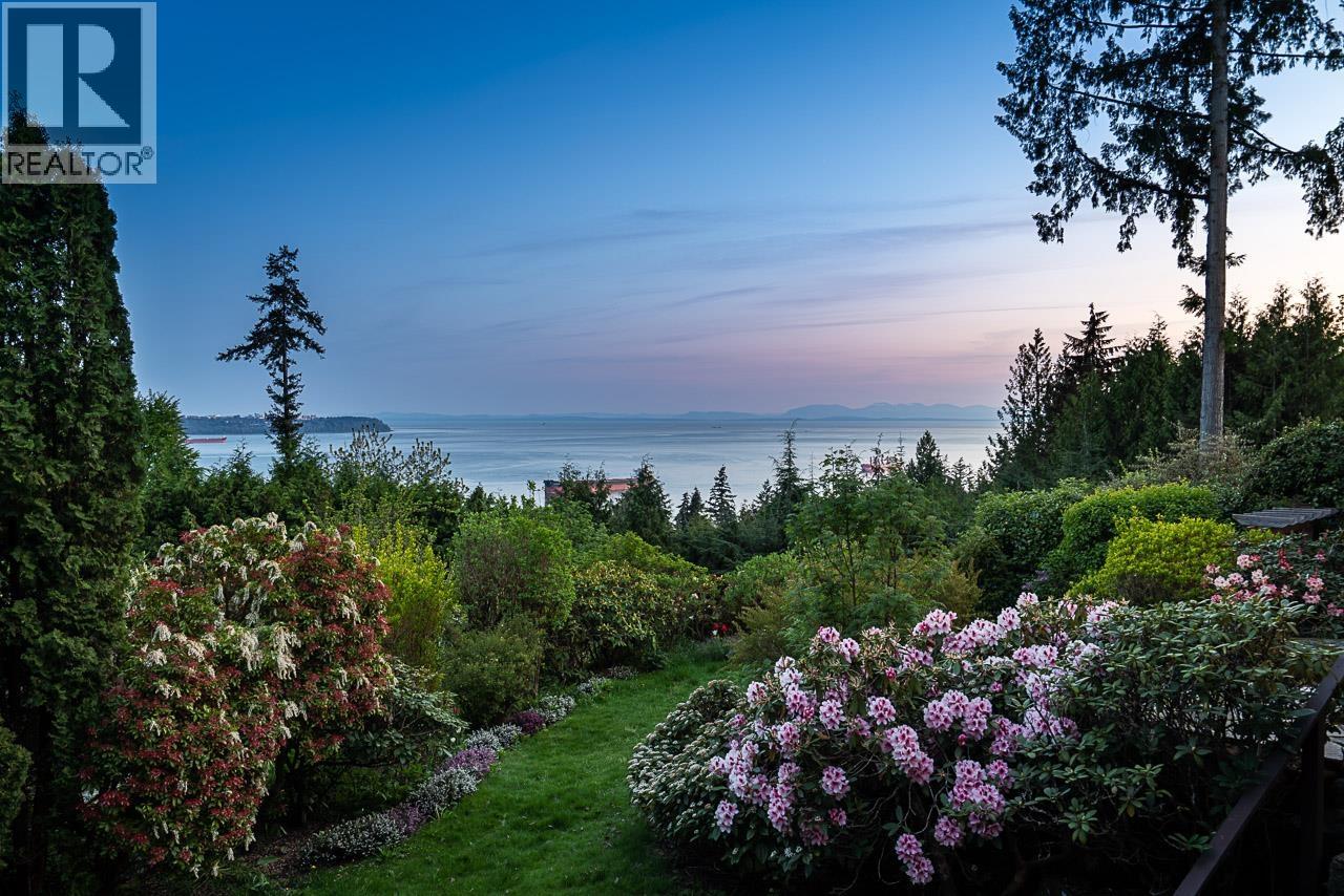 3898 Southridge Avenue, West Vancouver, British Columbia  V7V 3J1 - Photo 33 - R2997918