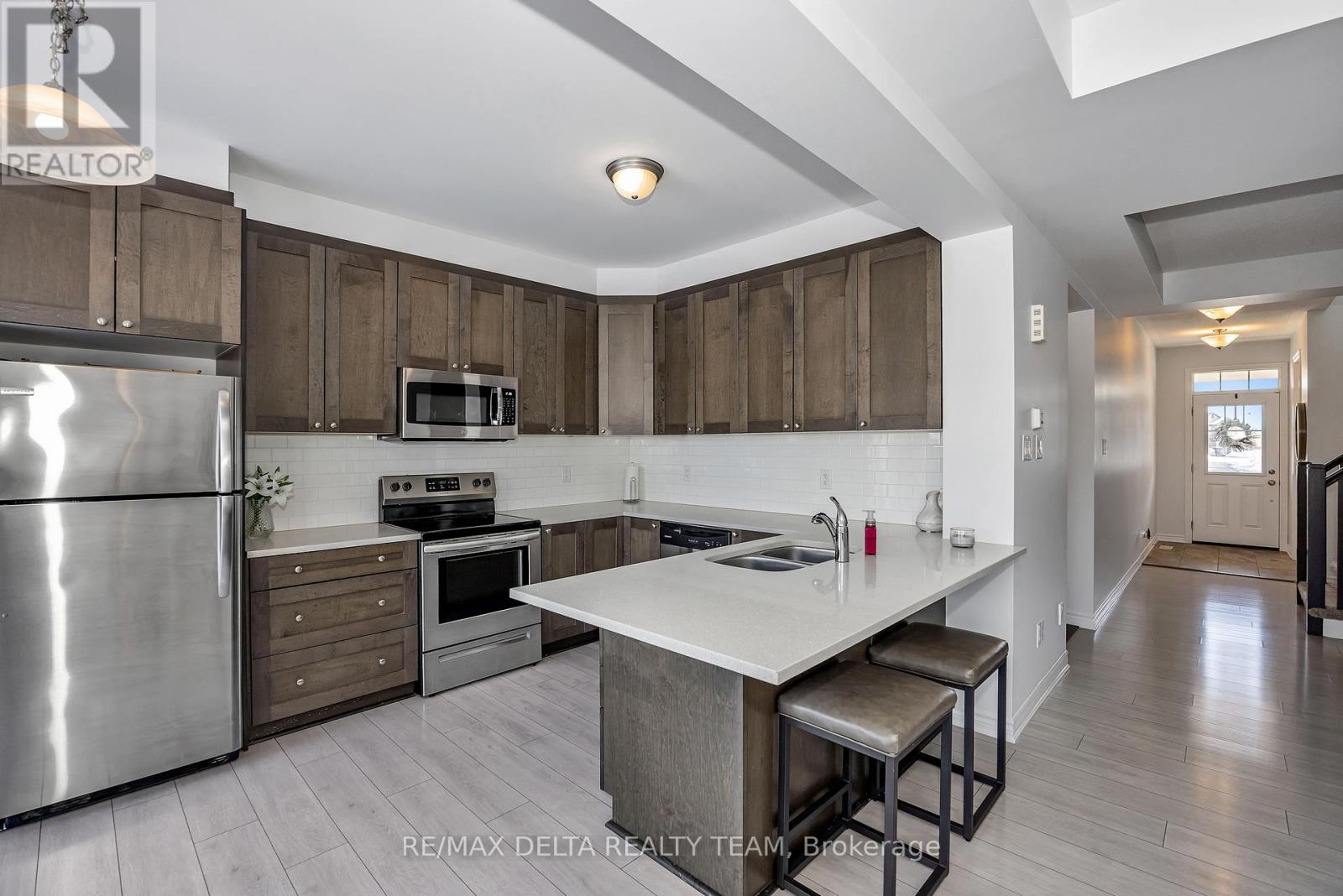 255 Willow Aster Circle, Ottawa, Ontario  K4A 1C7 - Photo 10 - X12841290