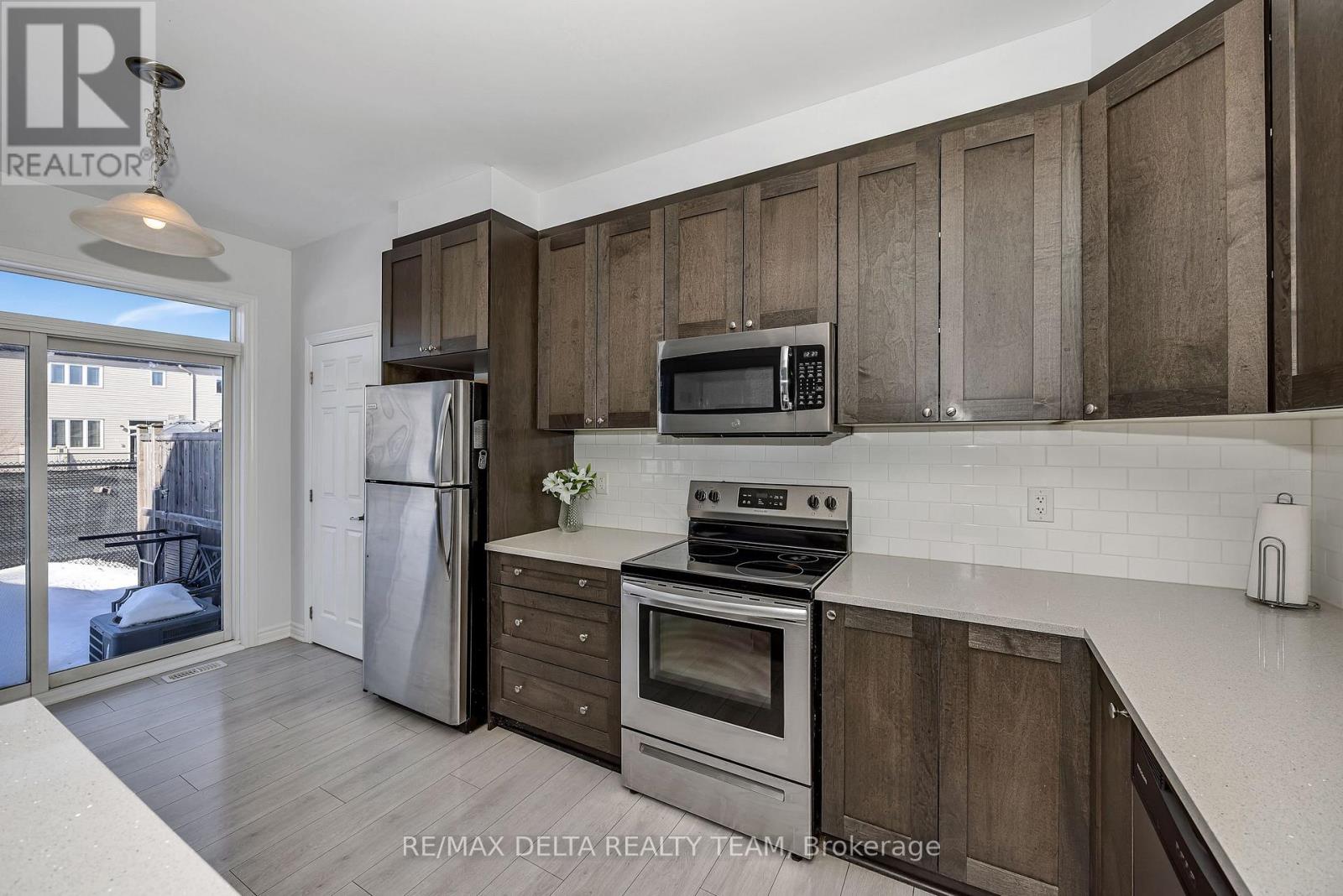 255 Willow Aster Circle, Ottawa, Ontario  K4A 1C7 - Photo 12 - X12841290