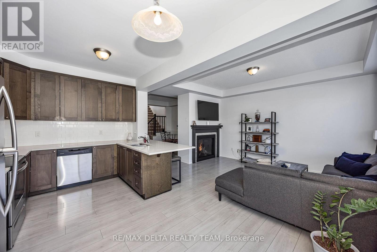 255 Willow Aster Circle, Ottawa, Ontario  K4A 1C7 - Photo 14 - X12841290