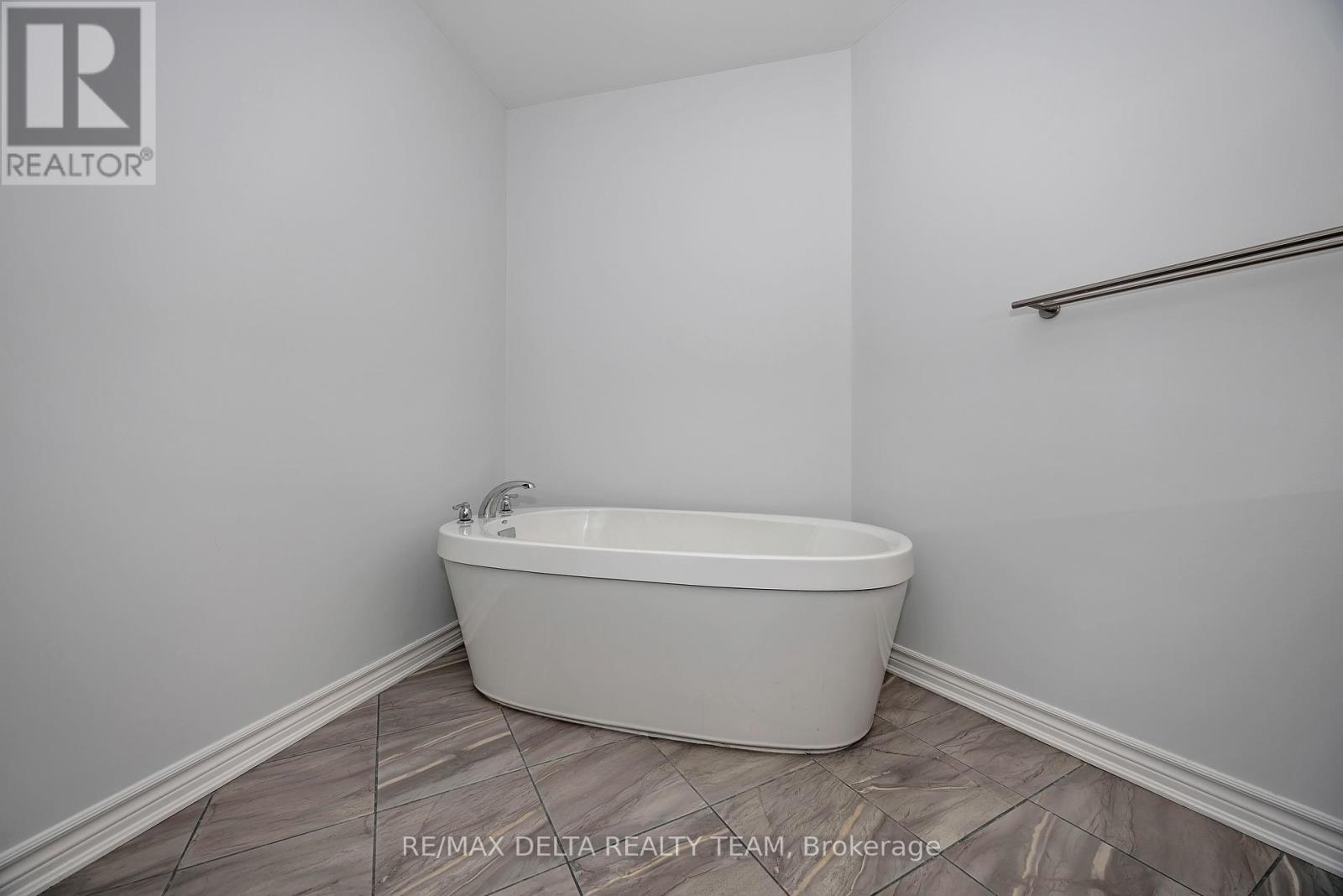 255 Willow Aster Circle, Ottawa, Ontario  K4A 1C7 - Photo 24 - X12841290