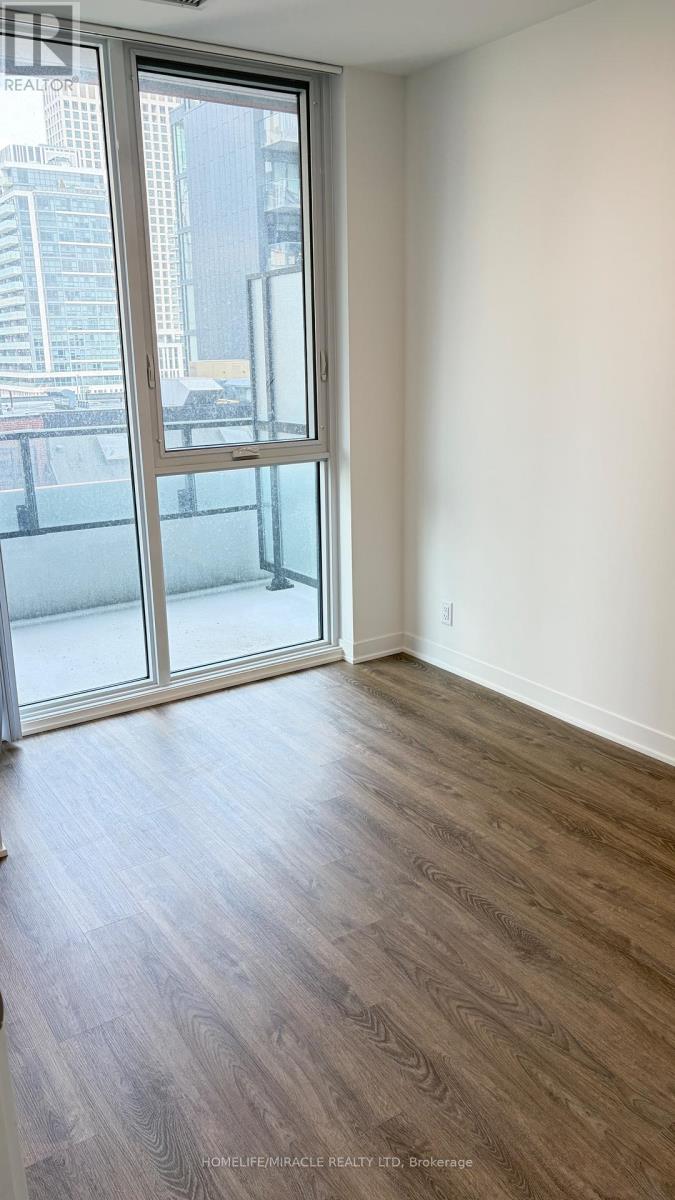 1019 - 180 Front Street E, Toronto, Ontario  M5A 0K9 - Photo 14 - C12836492