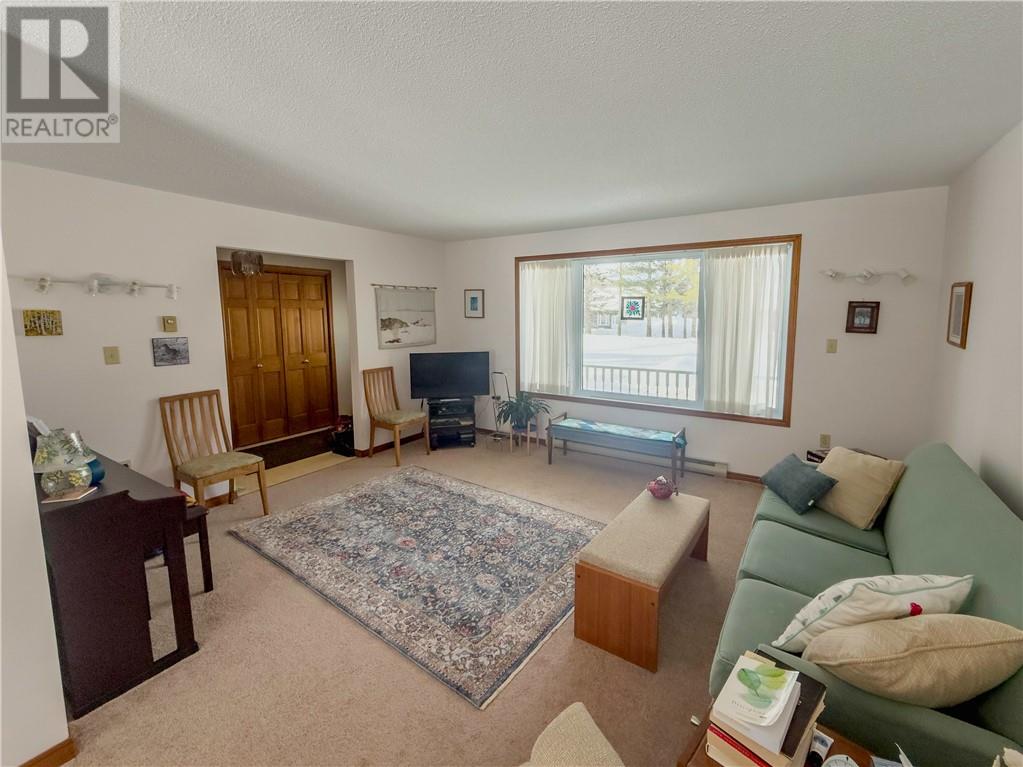 28 Doc Strain Drive, Gore Bay, Ontario  P0P 1H0 - Photo 15 - 2126559