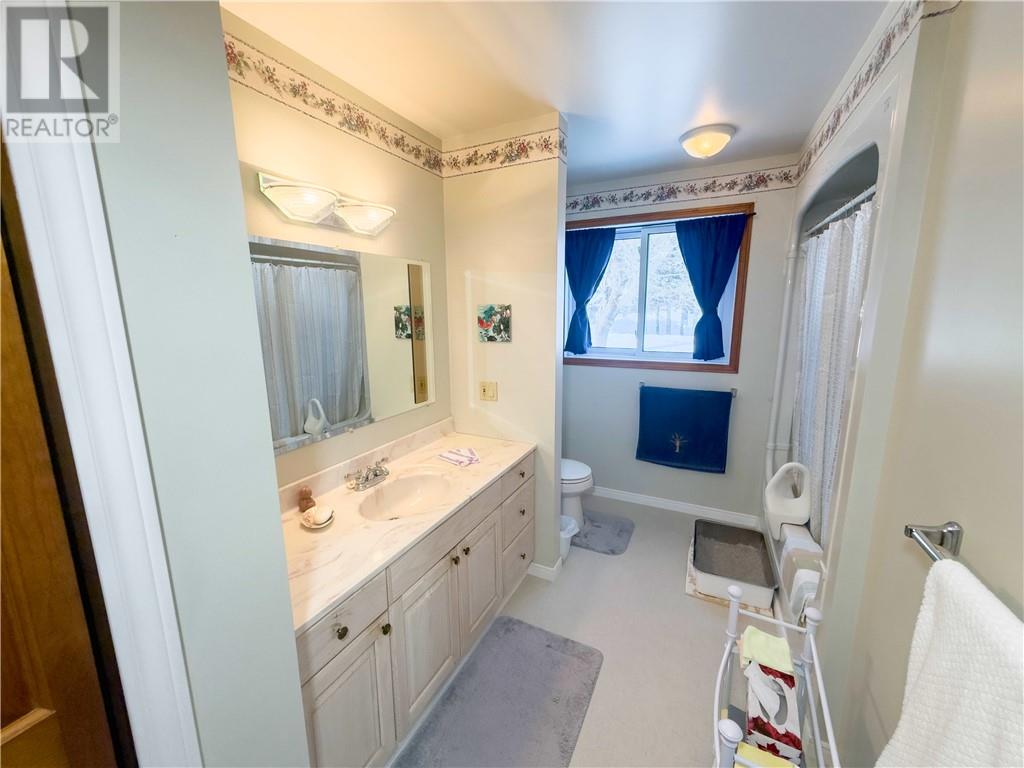 28 Doc Strain Drive, Gore Bay, Ontario  P0P 1H0 - Photo 23 - 2126559