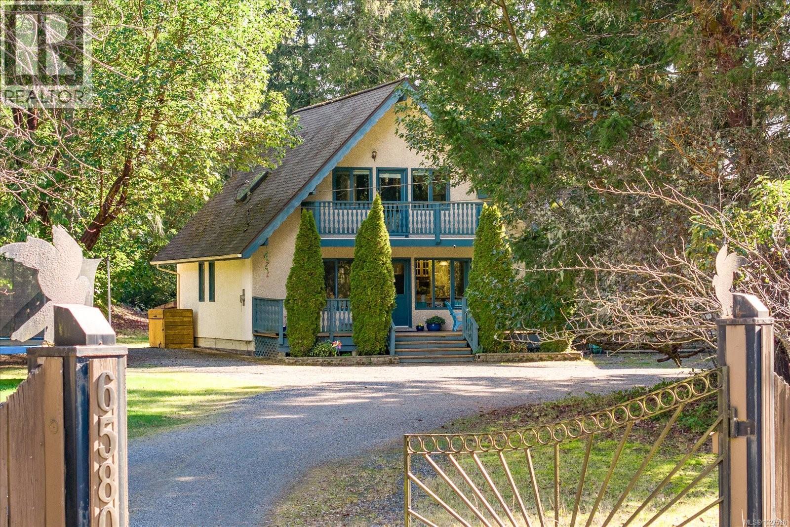 6580 Phantom Rd, Lantzville, British Columbia